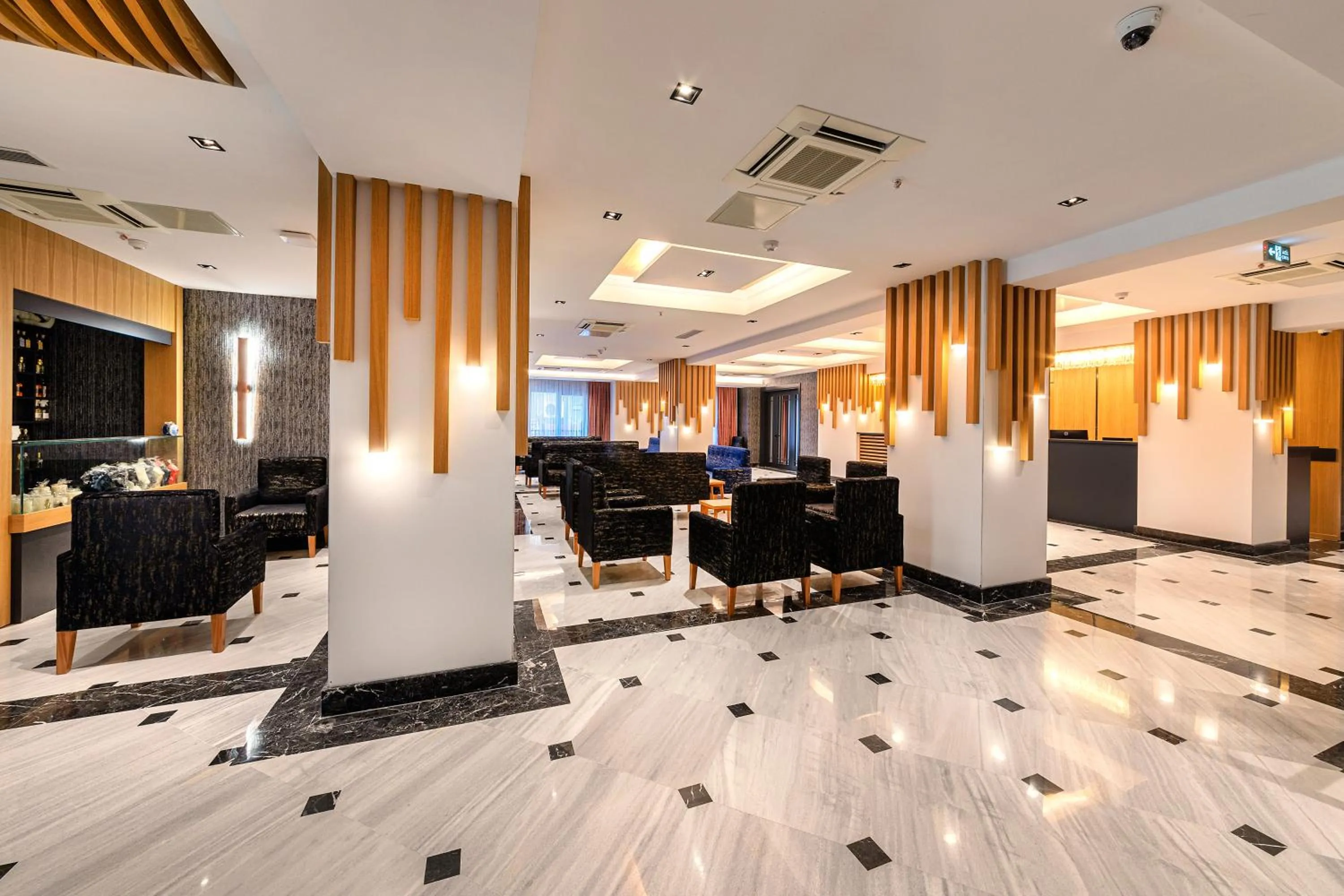 Lobby or reception in Demiray Hotel Old City