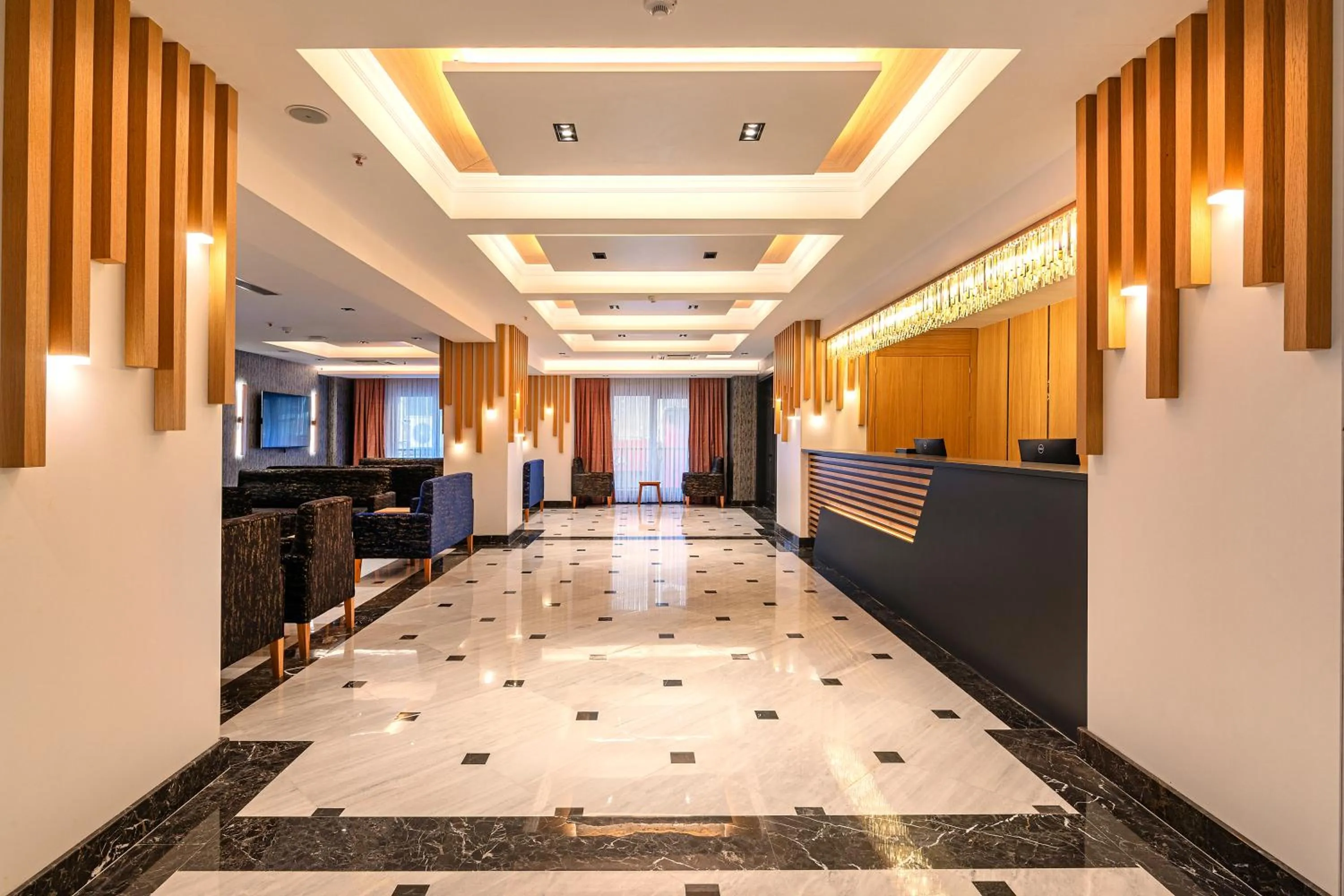 Lobby or reception in Demiray Hotel Old City