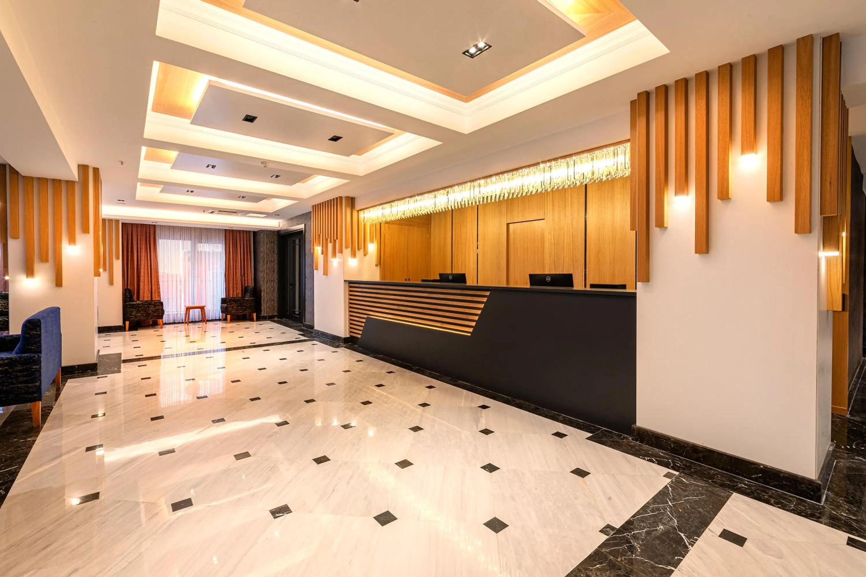 Lobby or reception in Demiray Hotel Old City