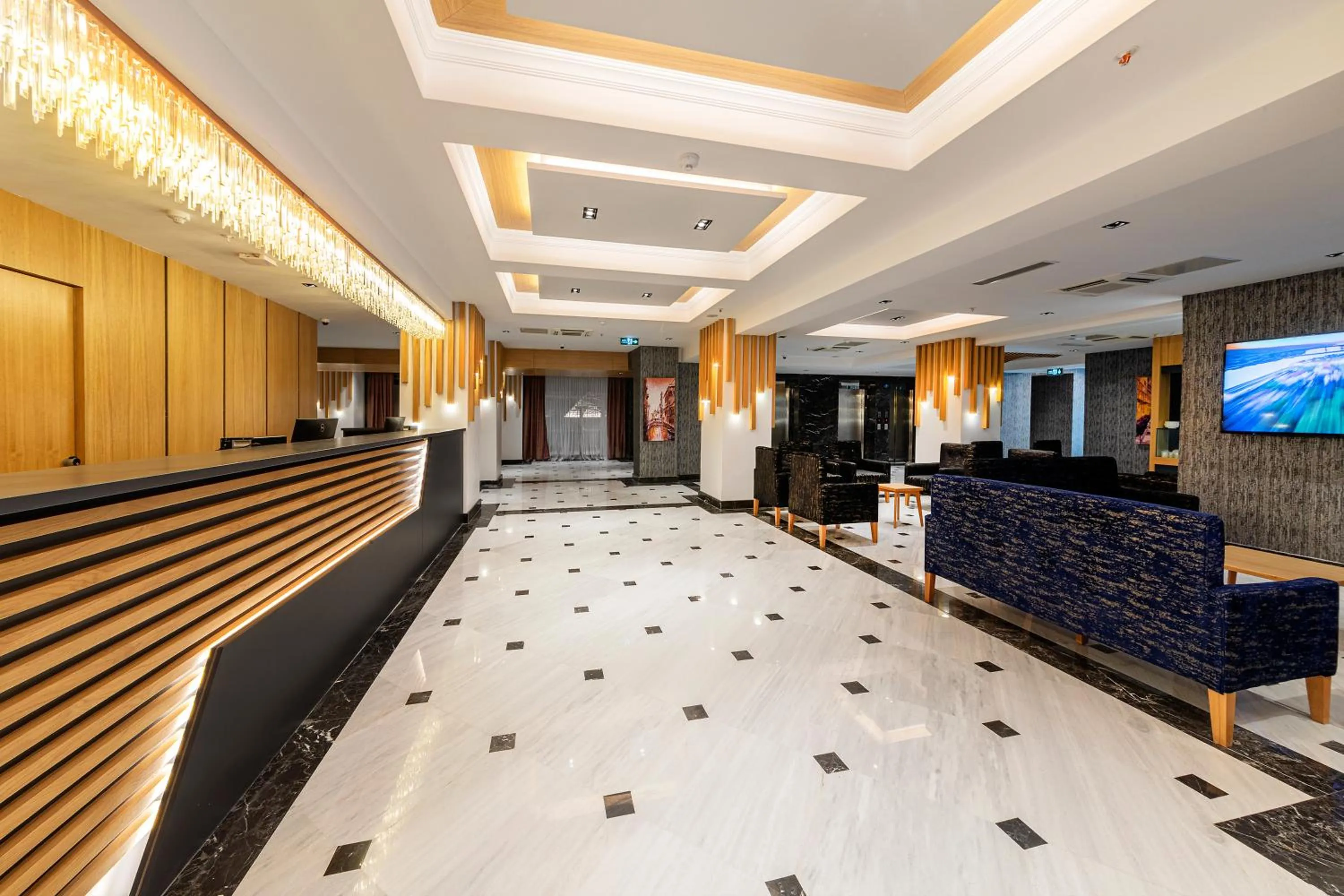 Lobby or reception in Demiray Hotel Old City