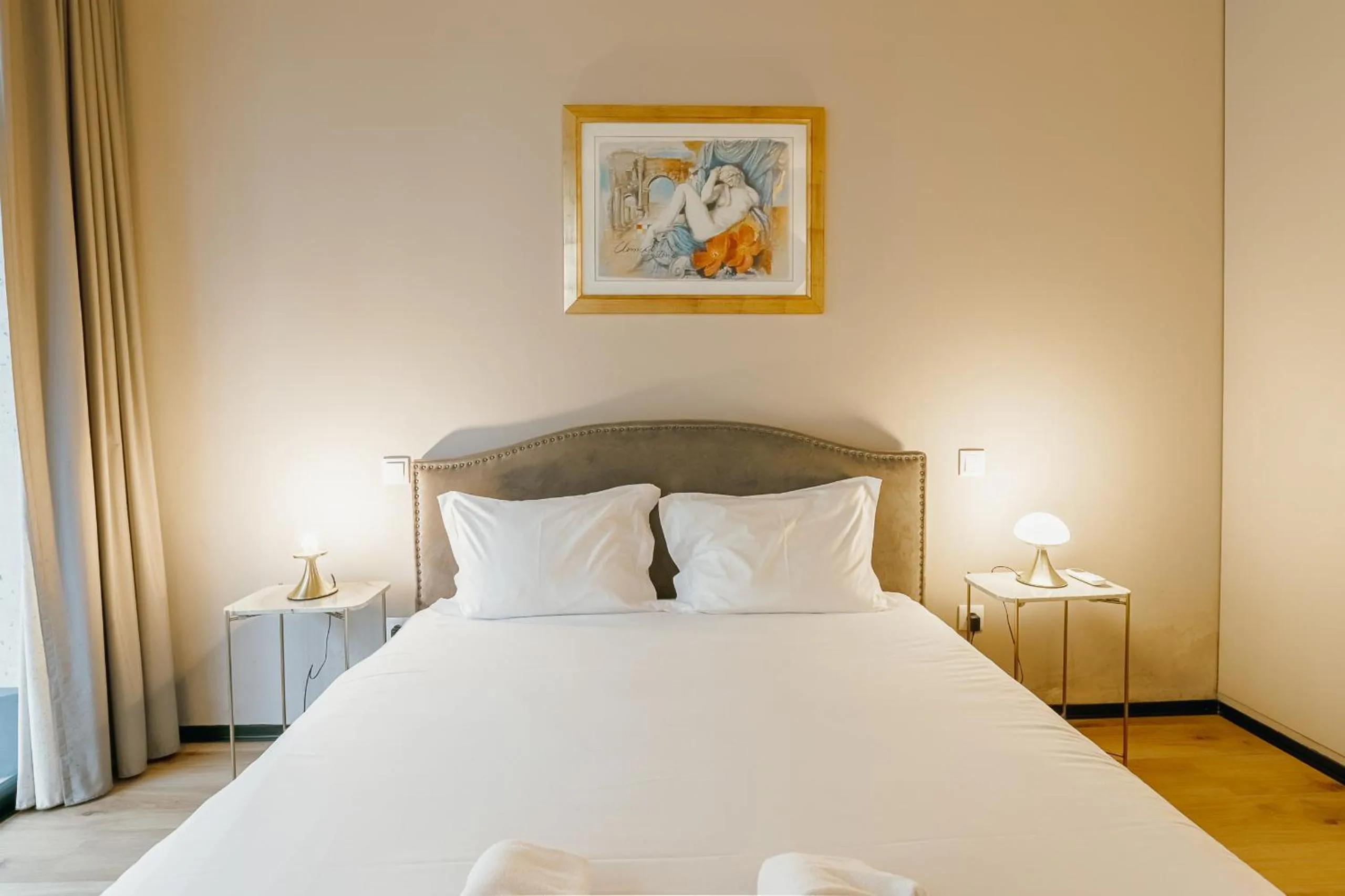 City Center Premium Apartment by Vacationy
