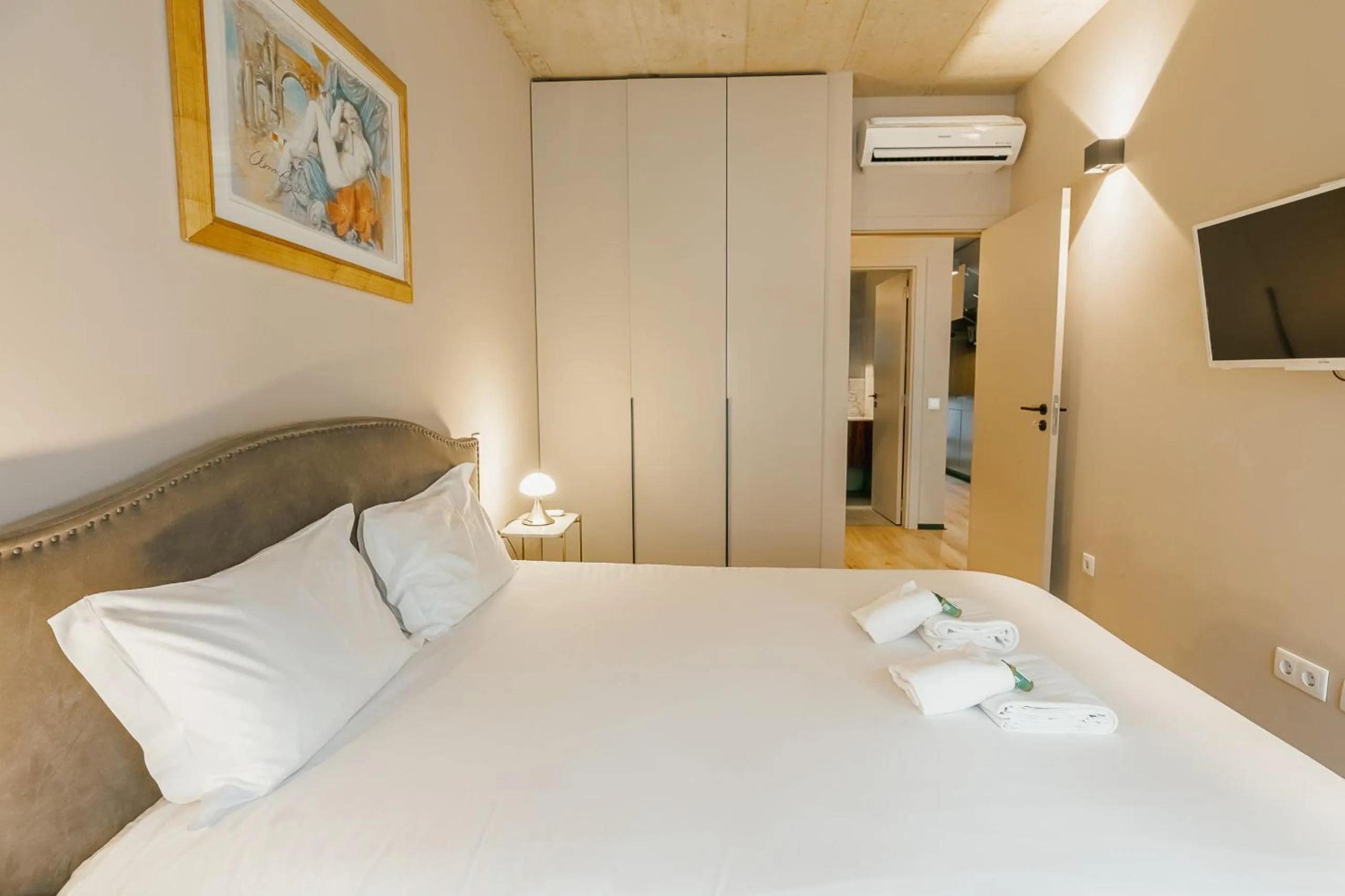 City Center Premium Apartment by Vacationy