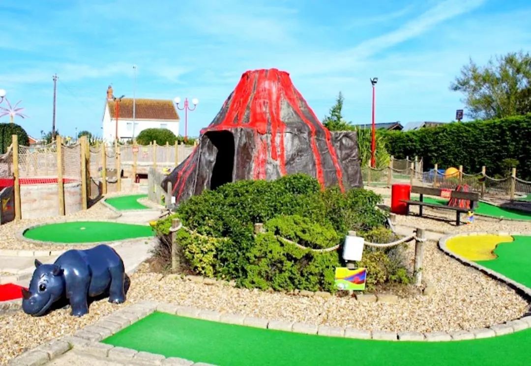 Minigolf in Golden Palm Getaway's PG143