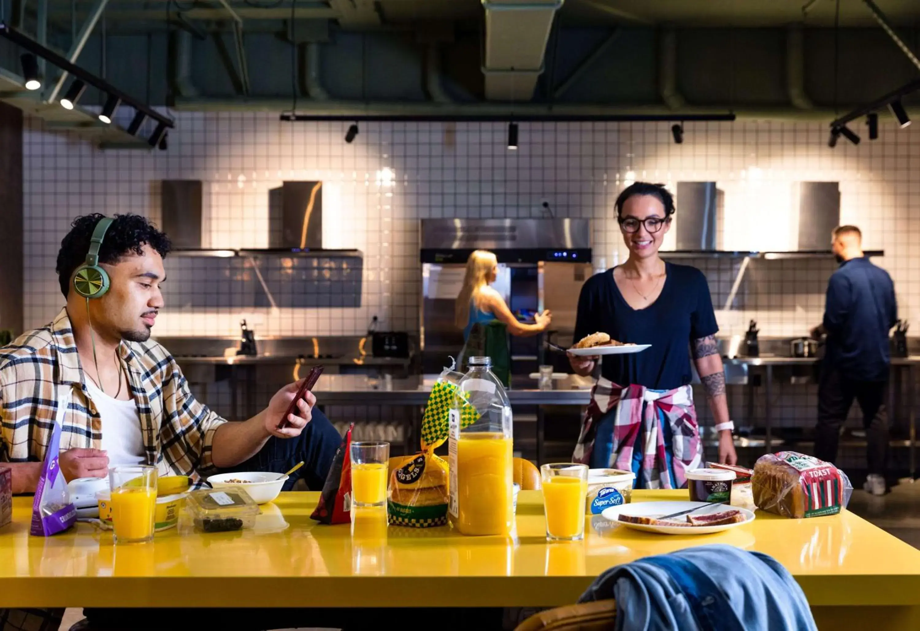 Restaurant/places to eat in LyLo Auckland Hotel Restaurant/places to eat in LyLo Auckland Hotel