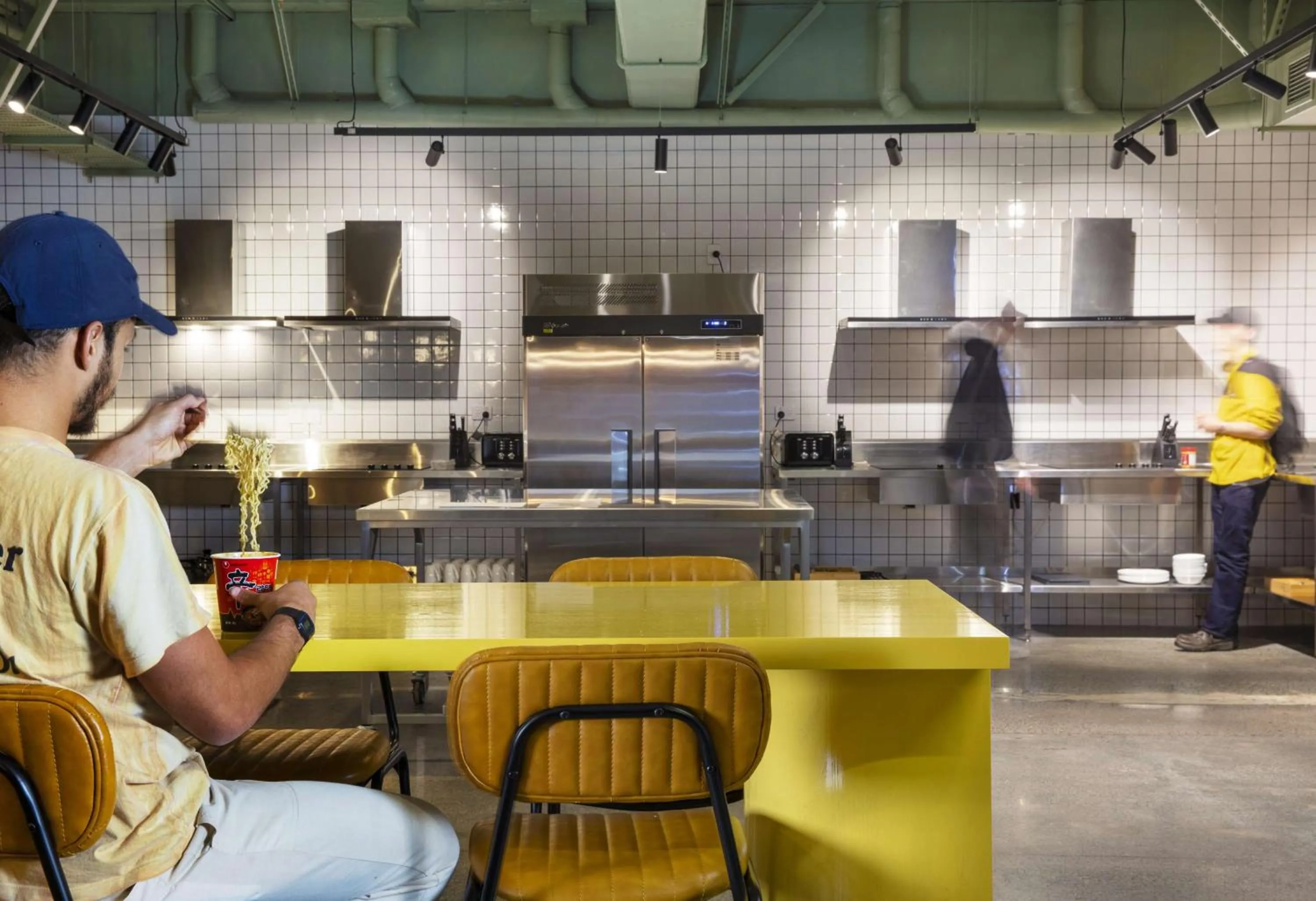 Kitchen or kitchenette in LyLo Auckland Hotel
