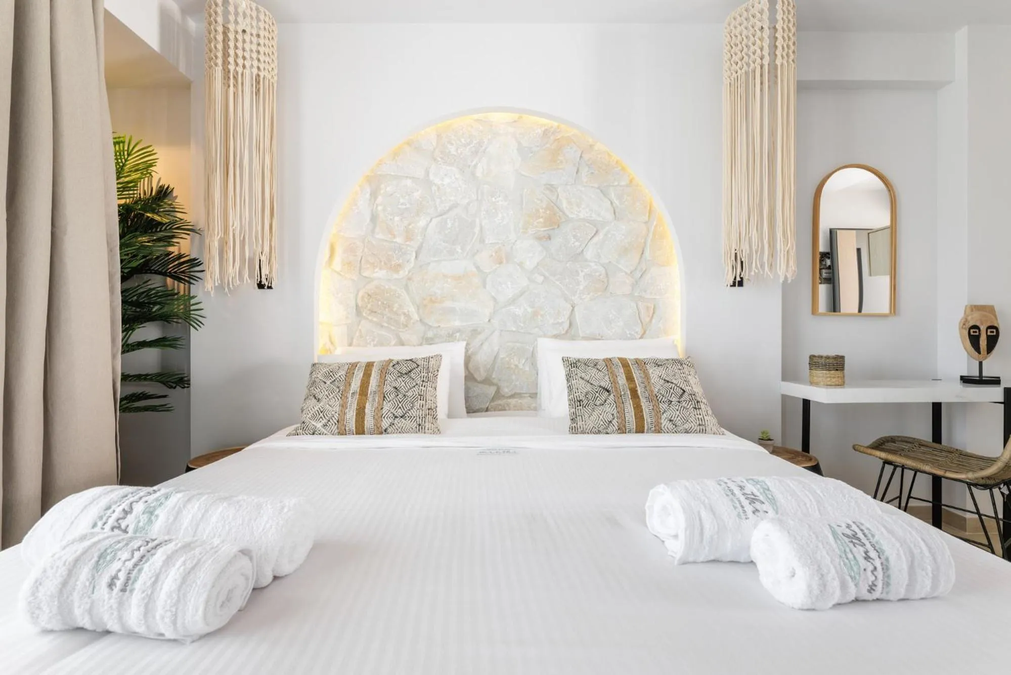 Bed in Amalthia Luxury Suites