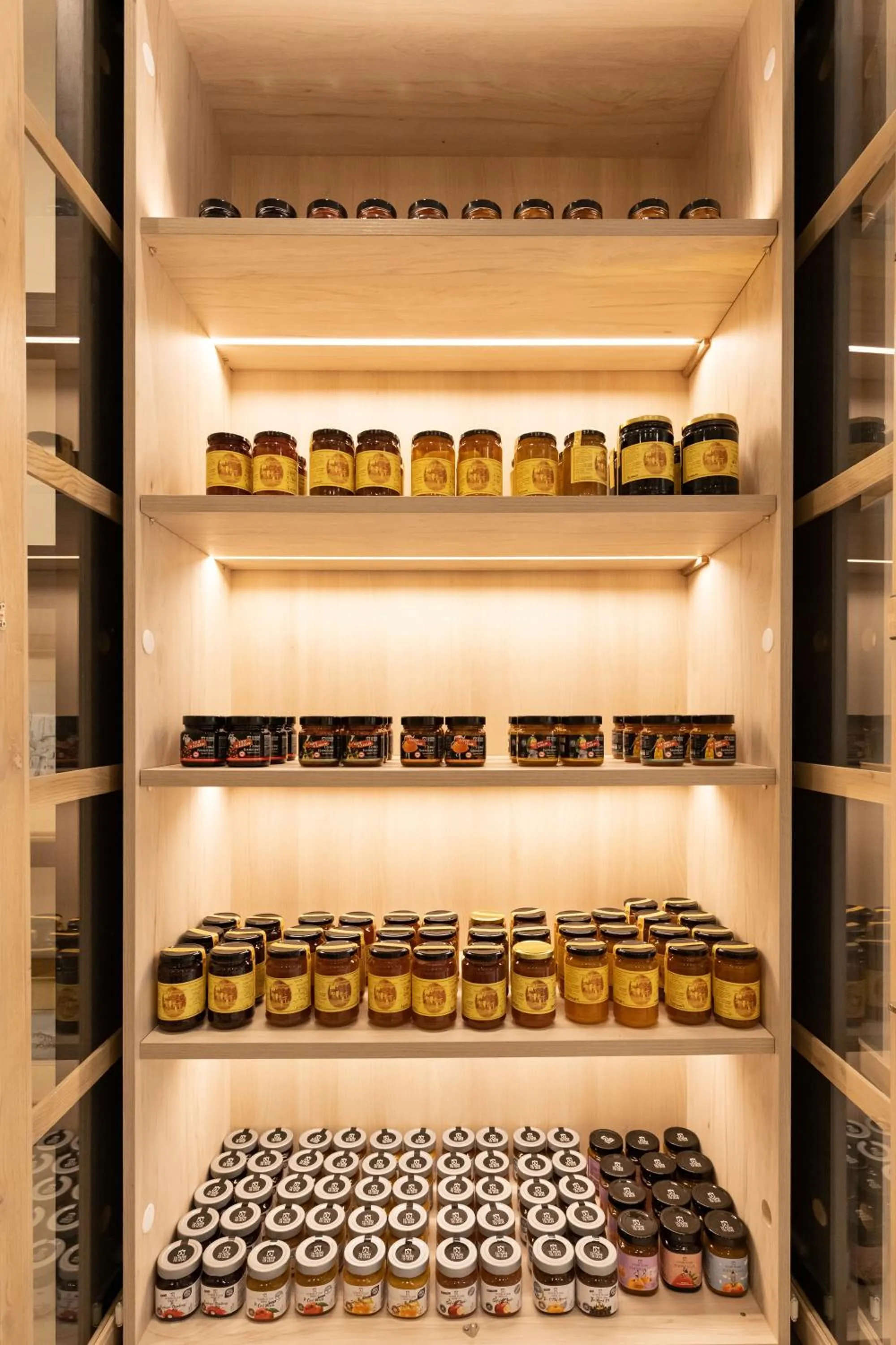 Food and drinks in Epoch House & The Orange Shop - Adults Only