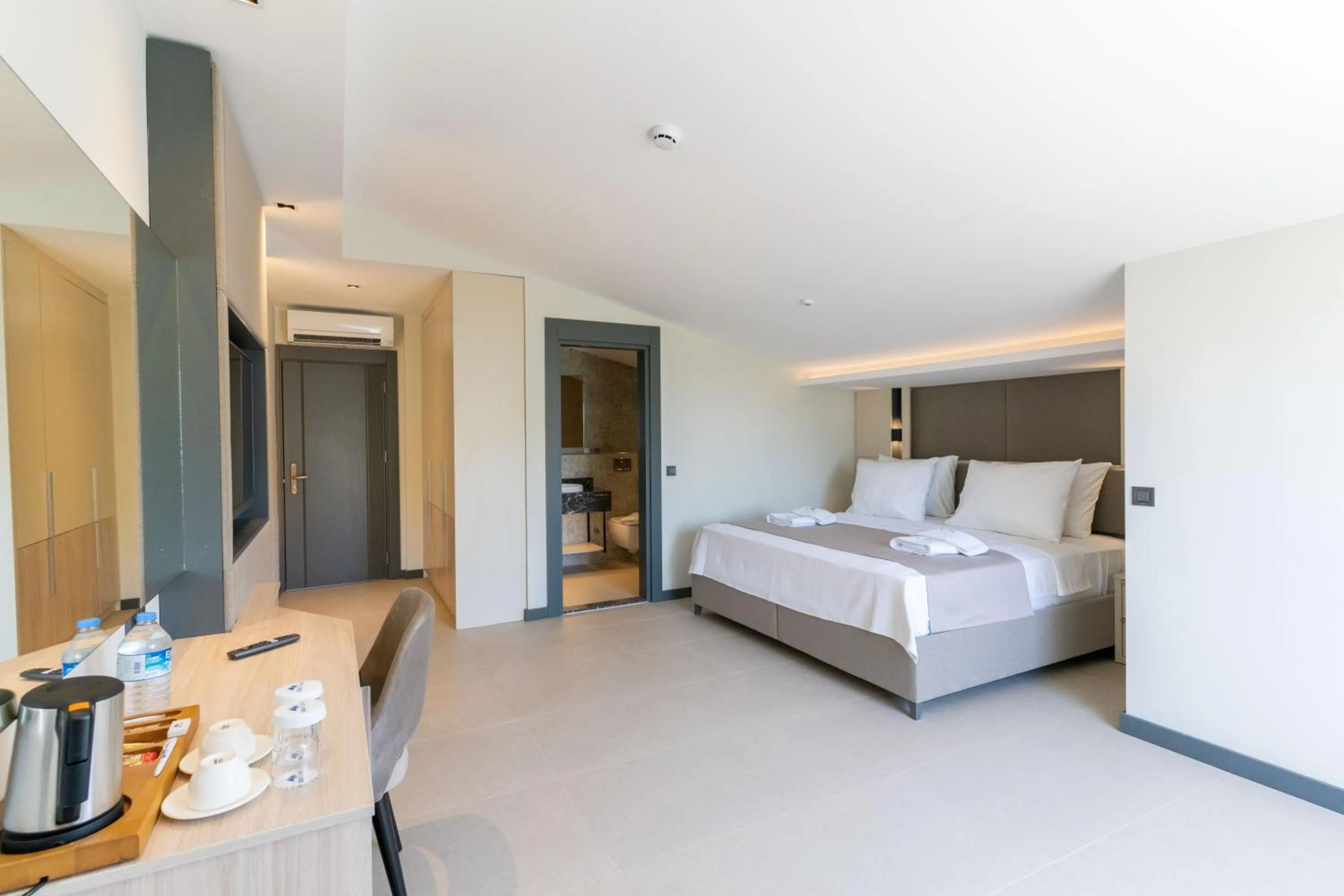 Photo of the whole room in SeaTown Hotel