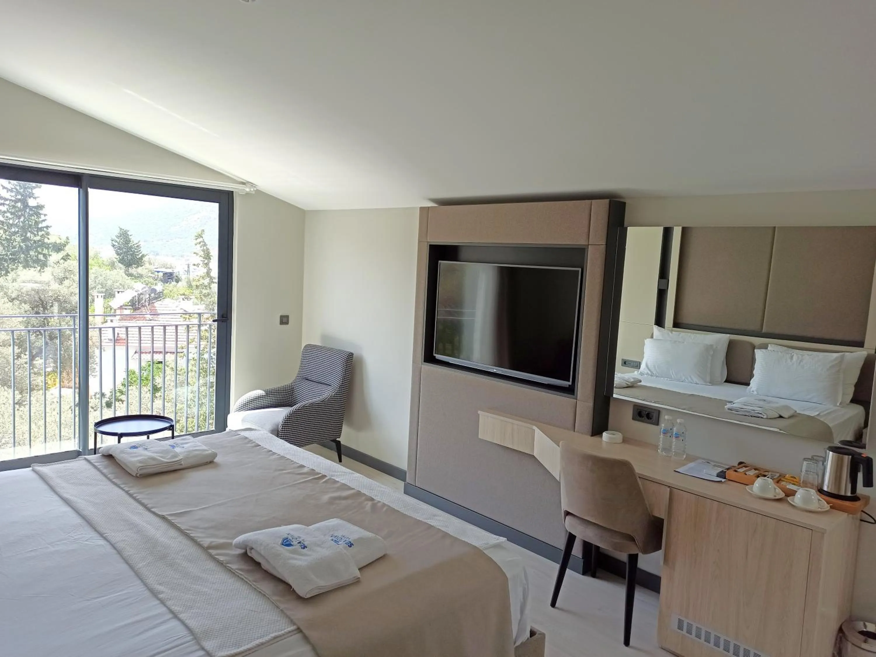 Photo of the whole room in SeaTown Hotel