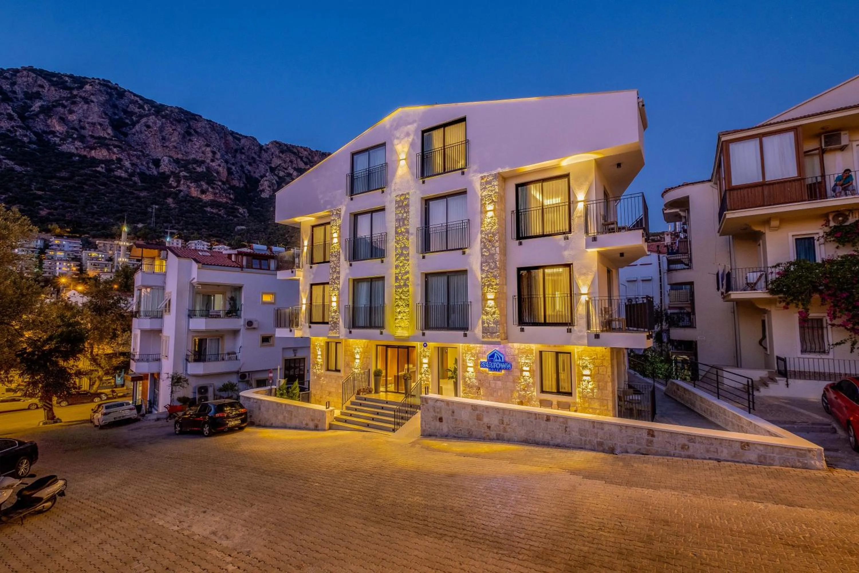 Property building in SeaTown Hotel