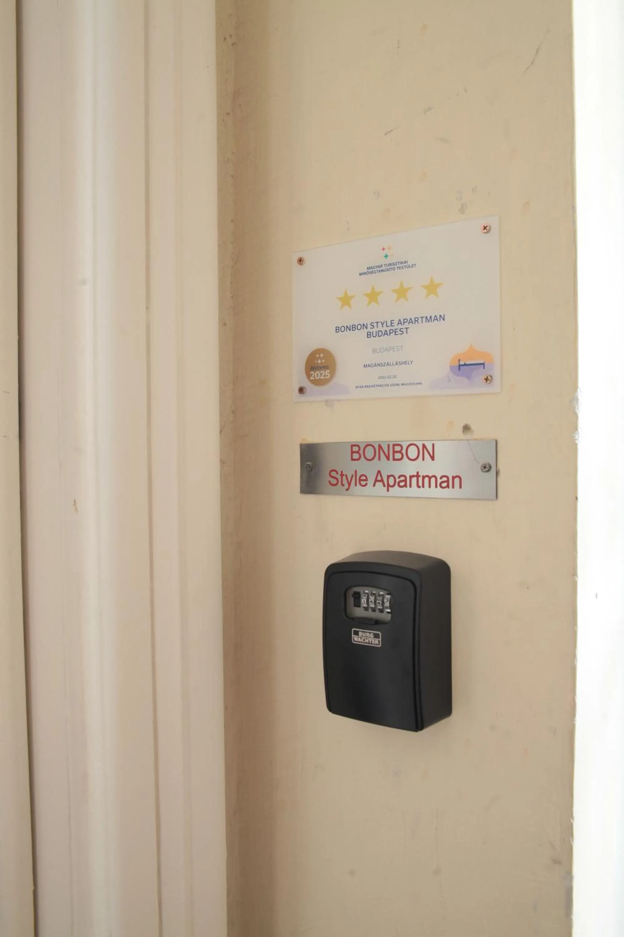 Logo/Certificate/Sign in BonBon Style Apartman Budapest