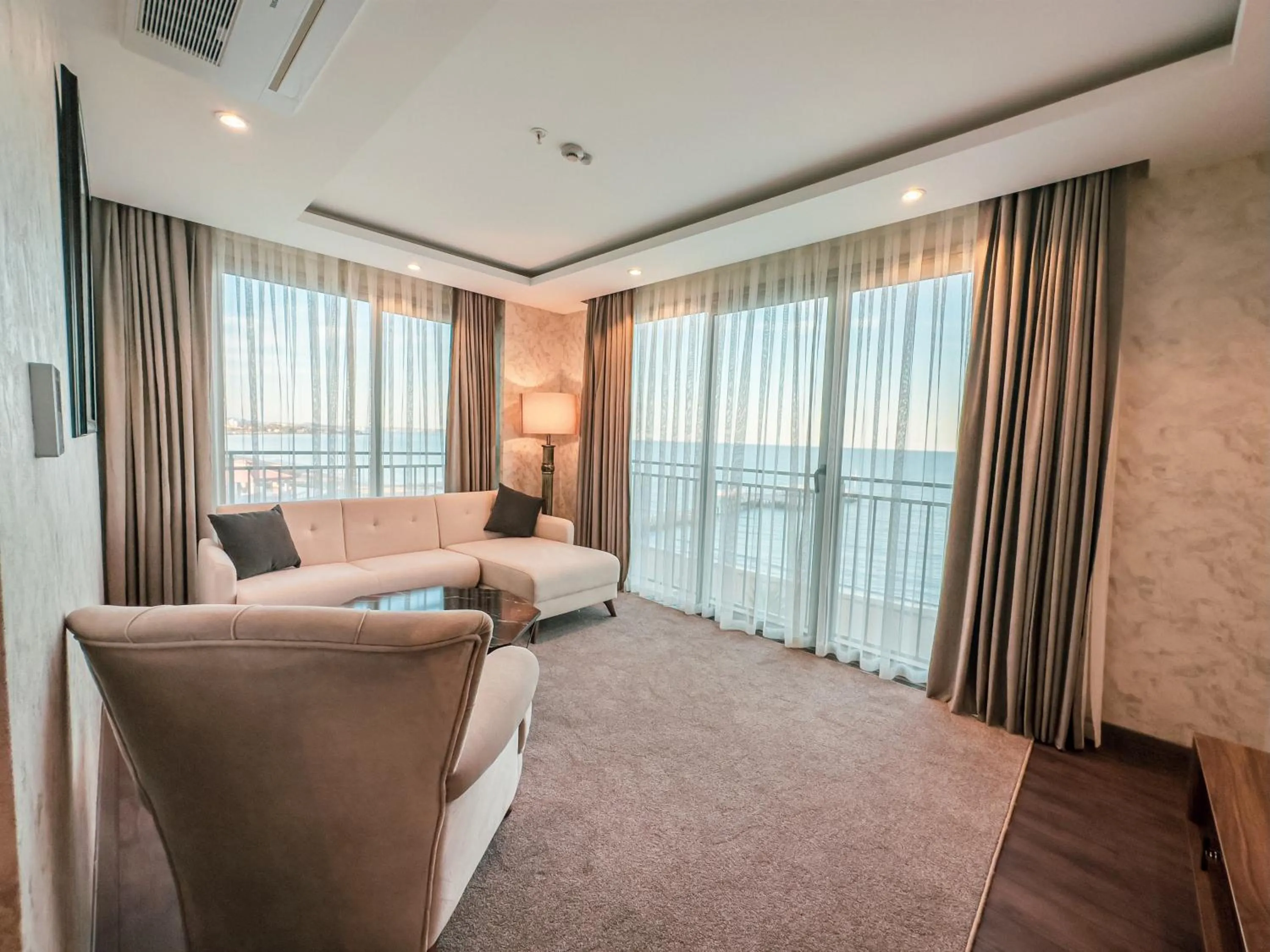 Living room, Bed in The Arkin Iskele