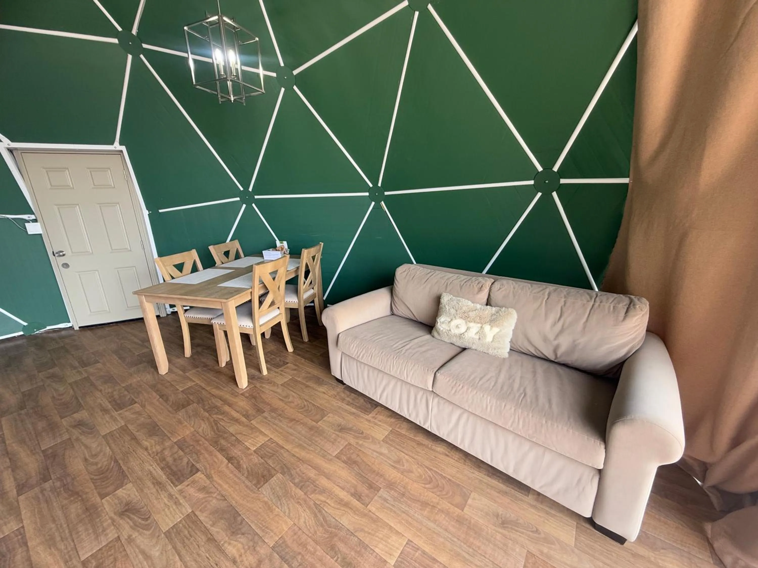 Living room in Bryce Glamp And Camp