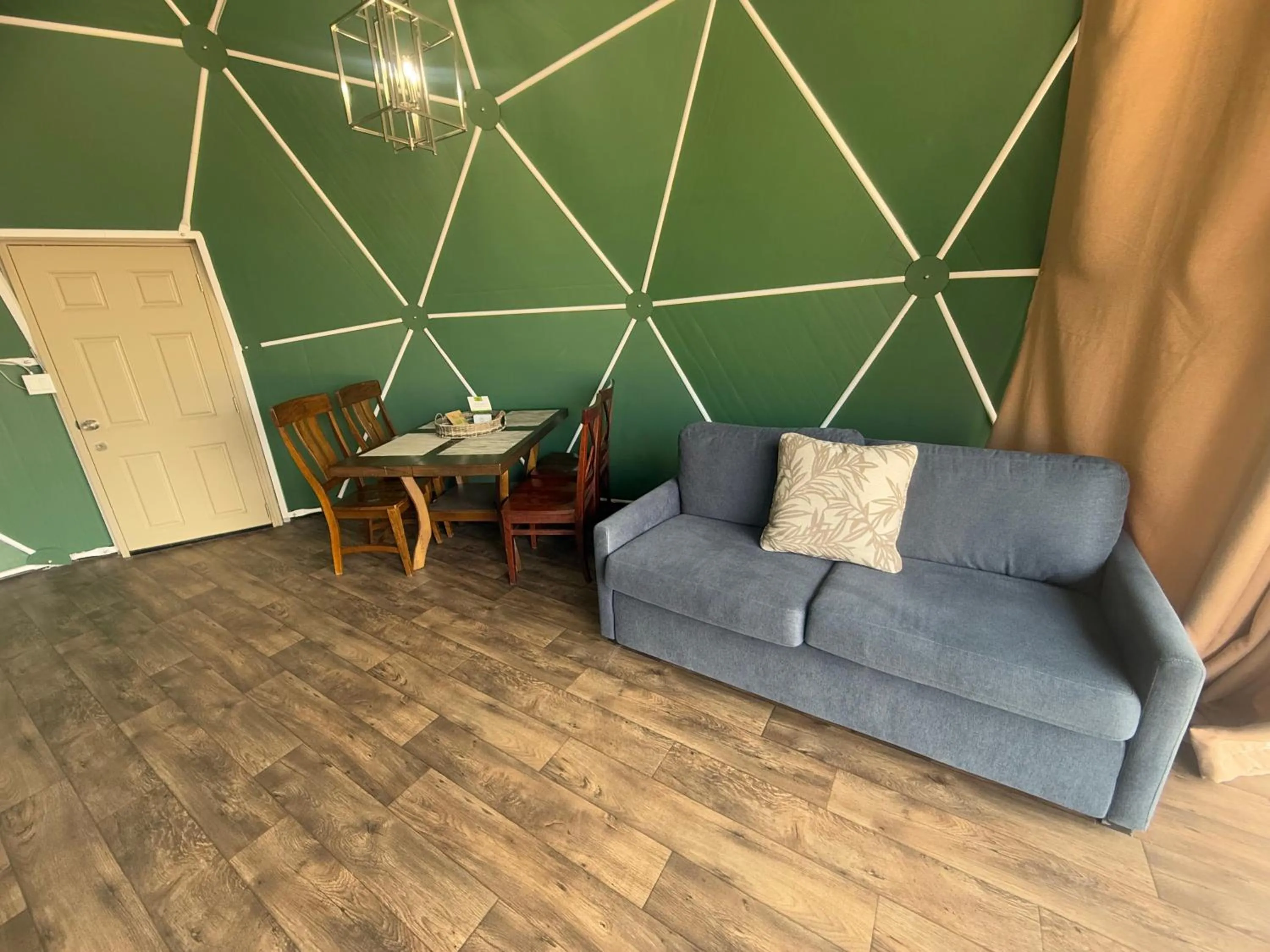 Living room in Bryce Glamp And Camp