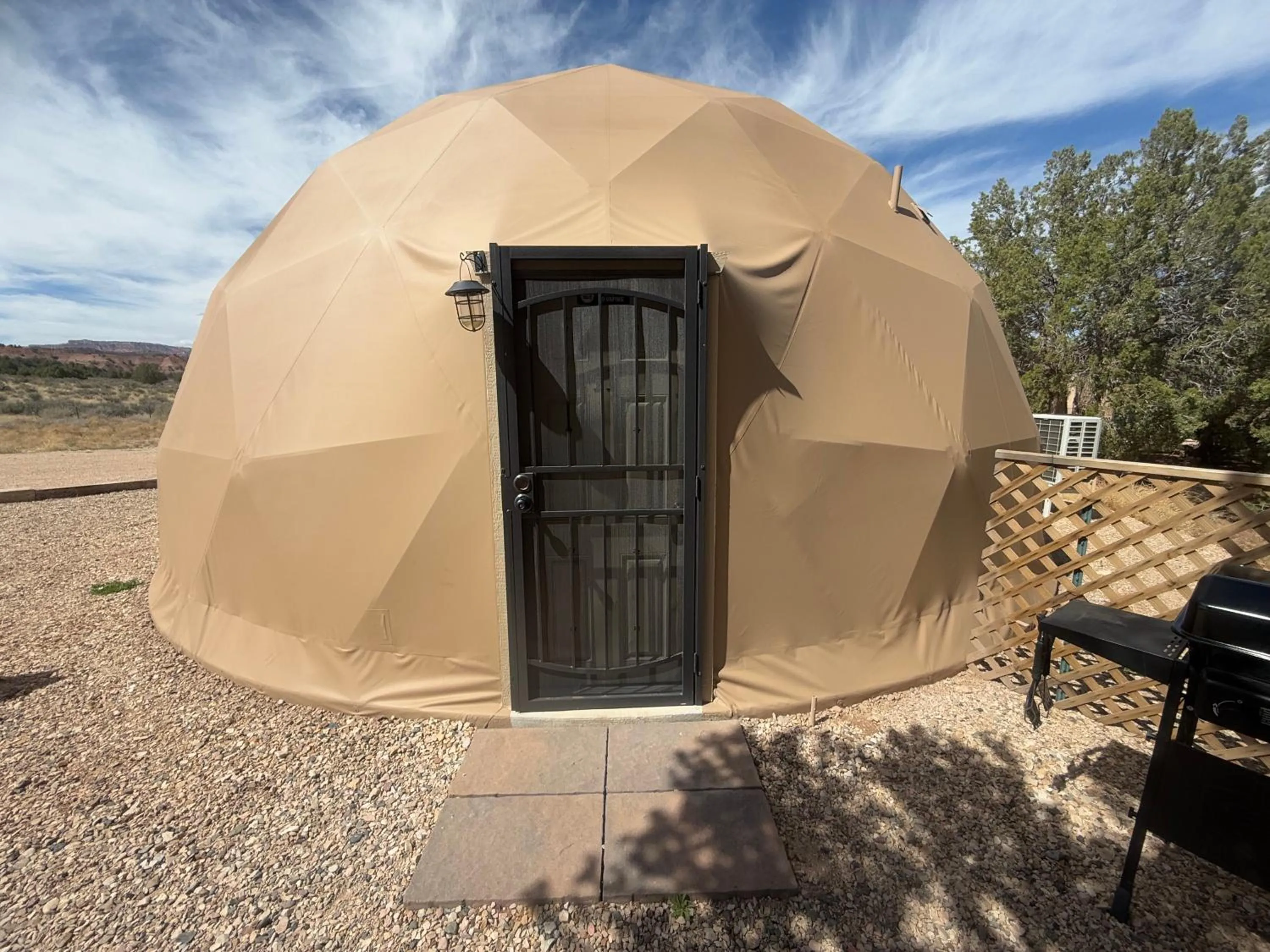 Property building in Bryce Glamp And Camp