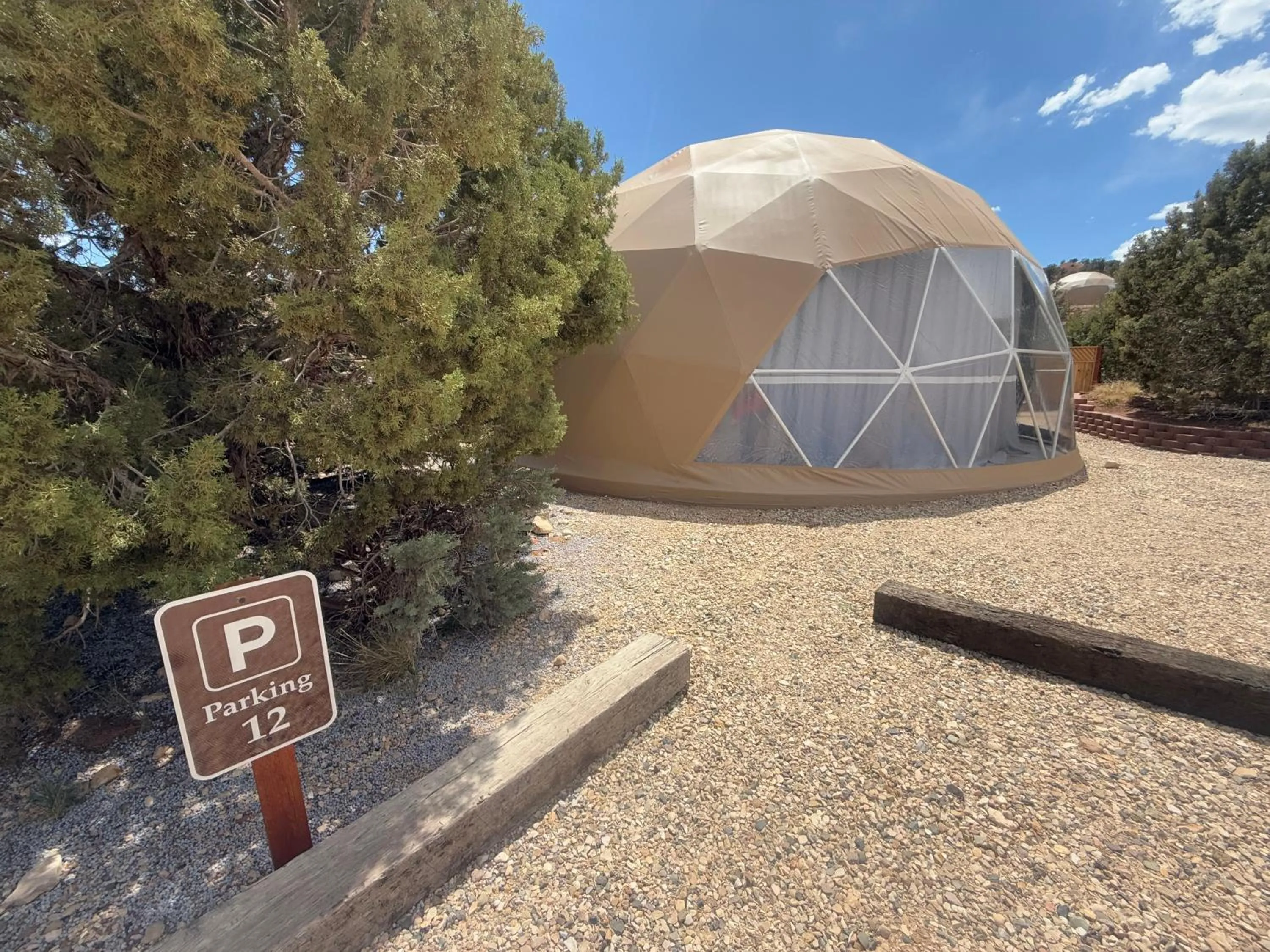 Property building in Bryce Glamp And Camp