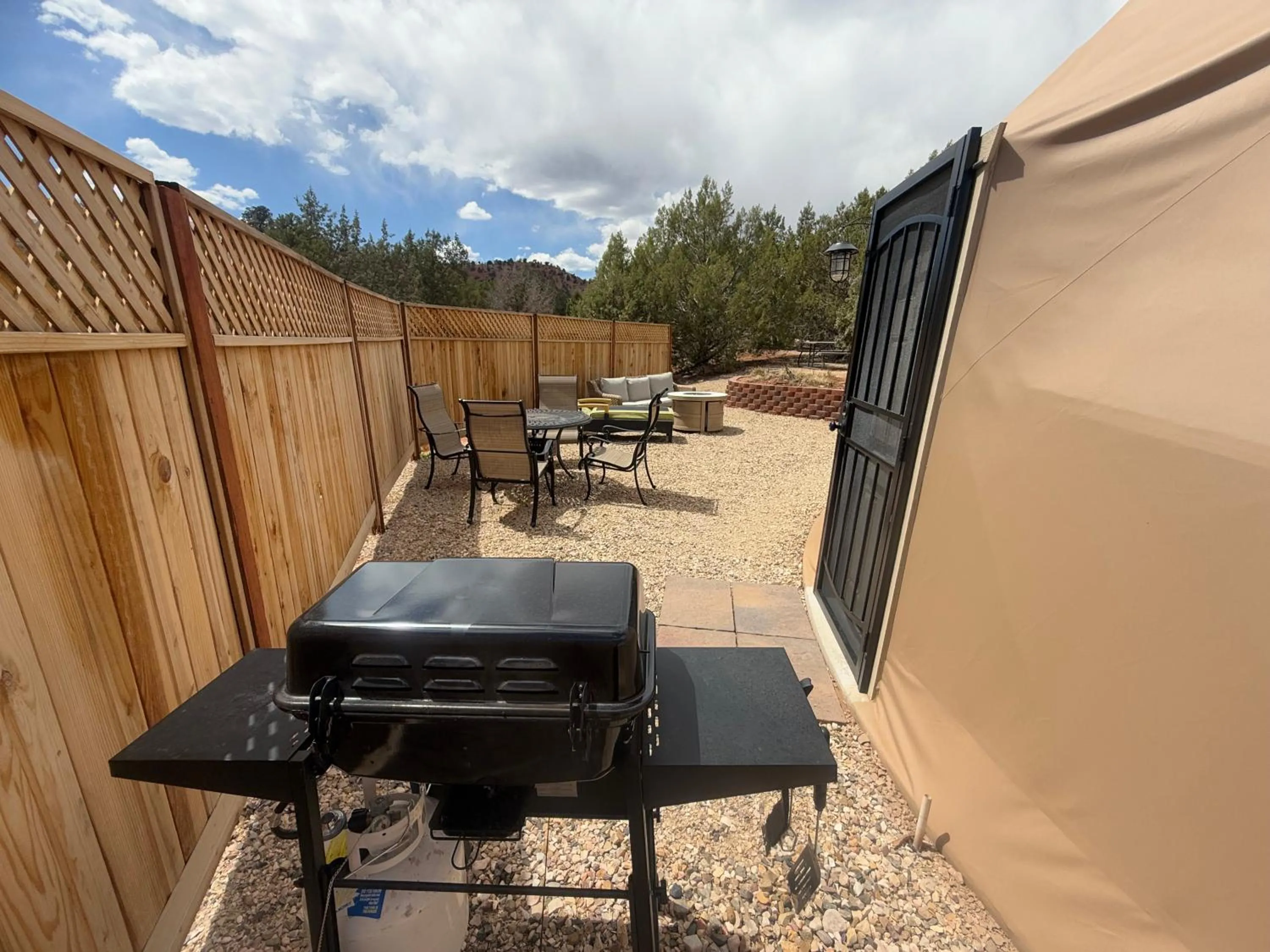 Patio in Bryce Glamp And Camp