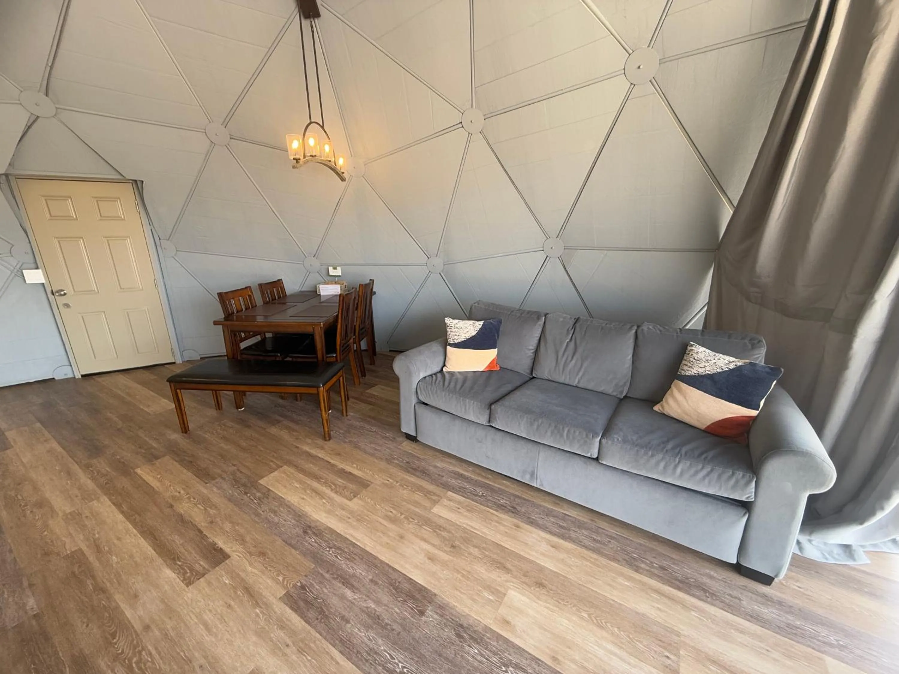 Living room in Bryce Glamp And Camp