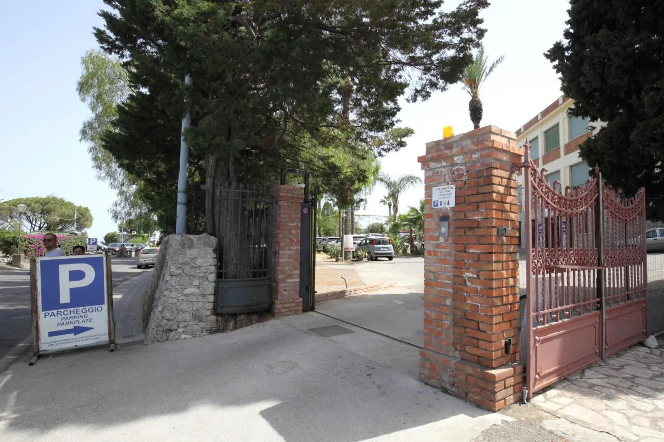 Triple Room with Garden View in Lady Hill Triple Room with Garden View in Lady Hill