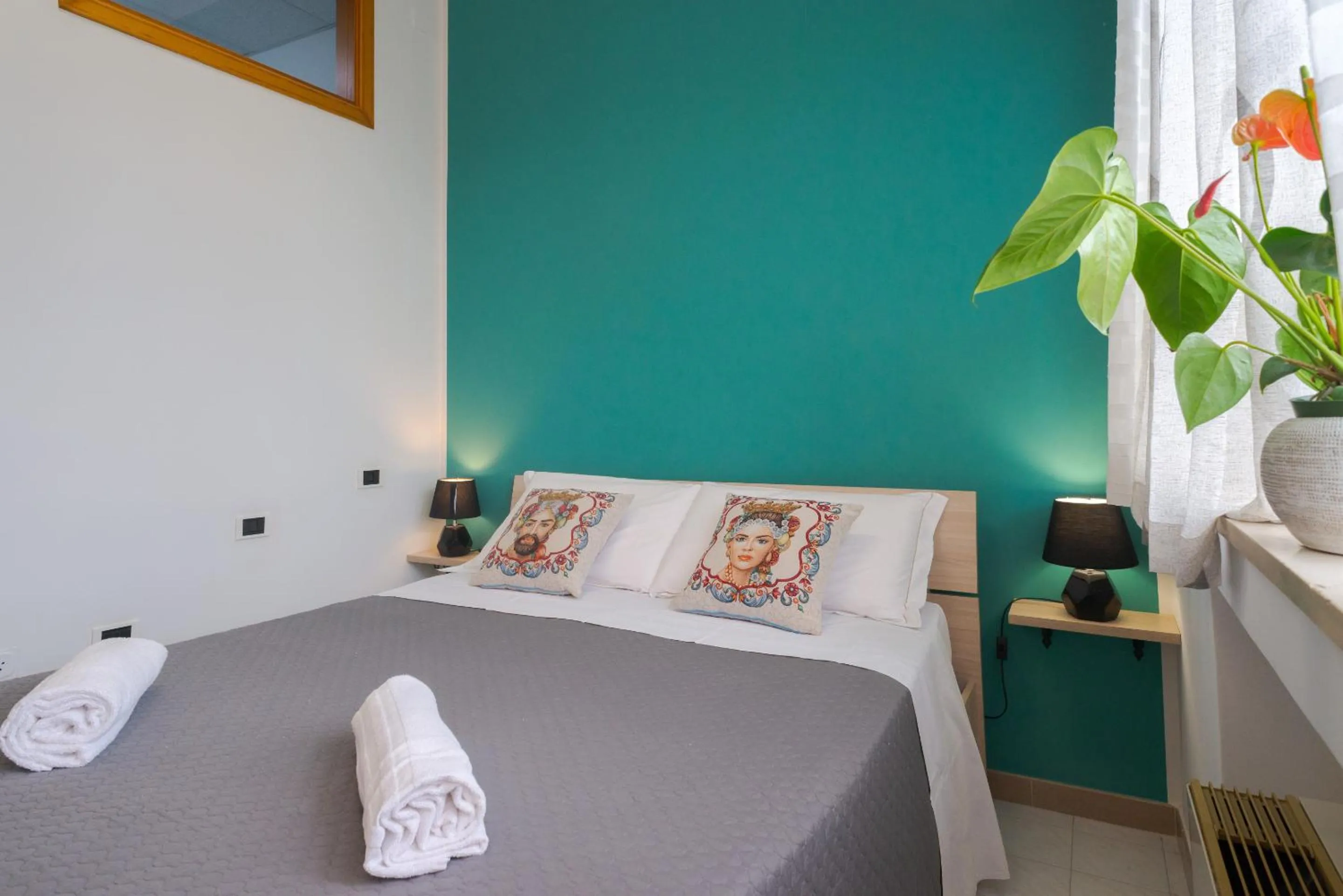 Bedroom, Bed in Lady Hill