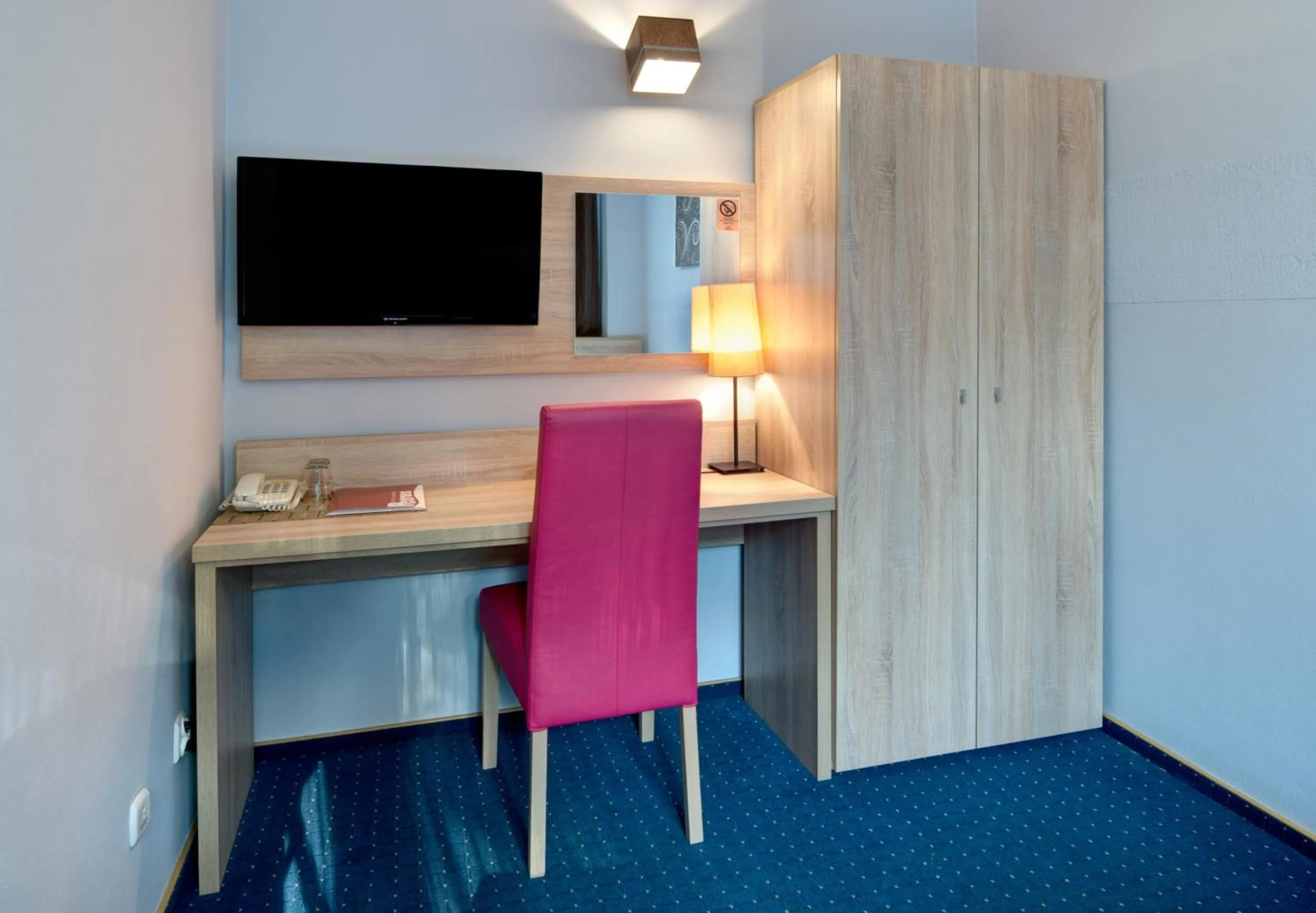 TV and multimedia in Hotel Petrus