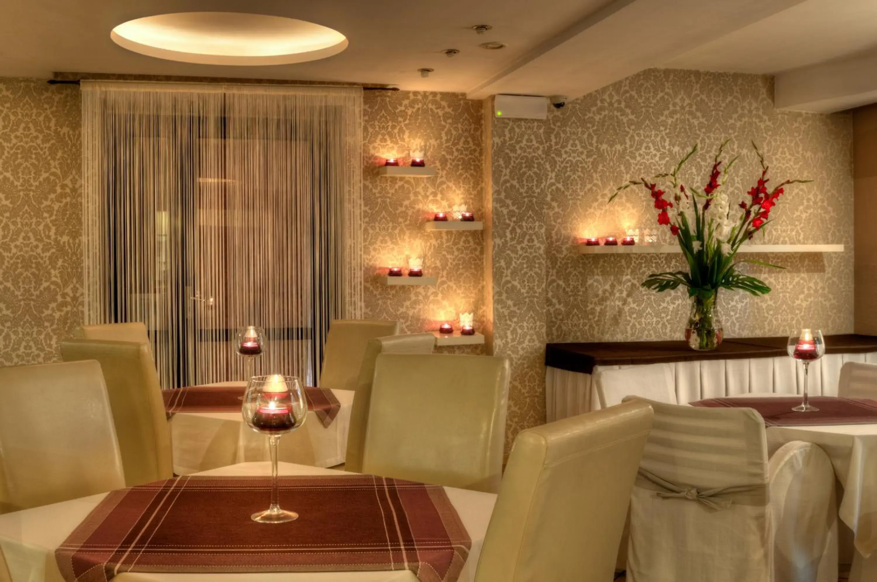 Restaurant/places to eat in Hotel Petrus Restaurant/places to eat in Hotel Petrus