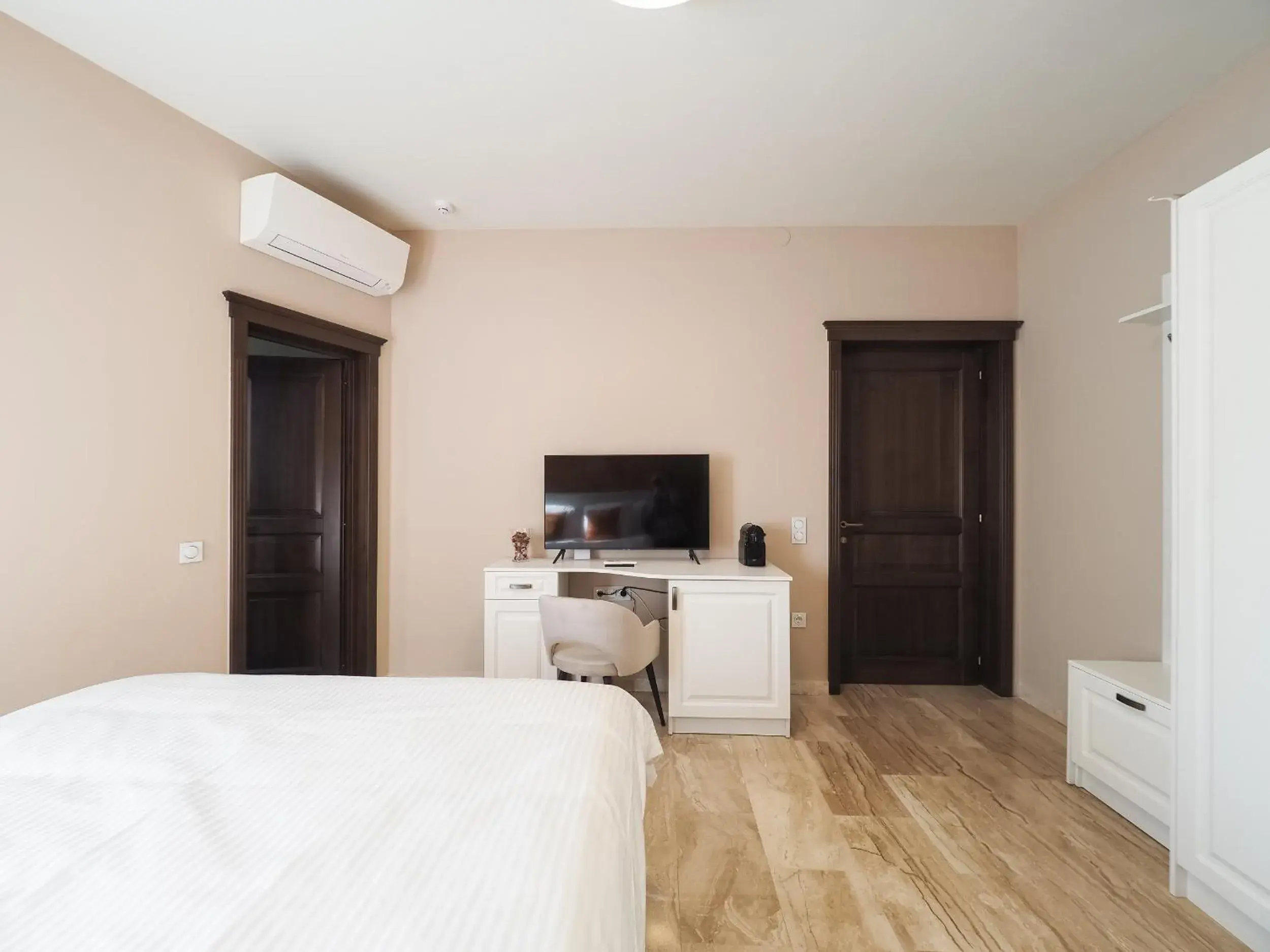 Standard King Room in Boutique Central Standard King Room in Boutique Central