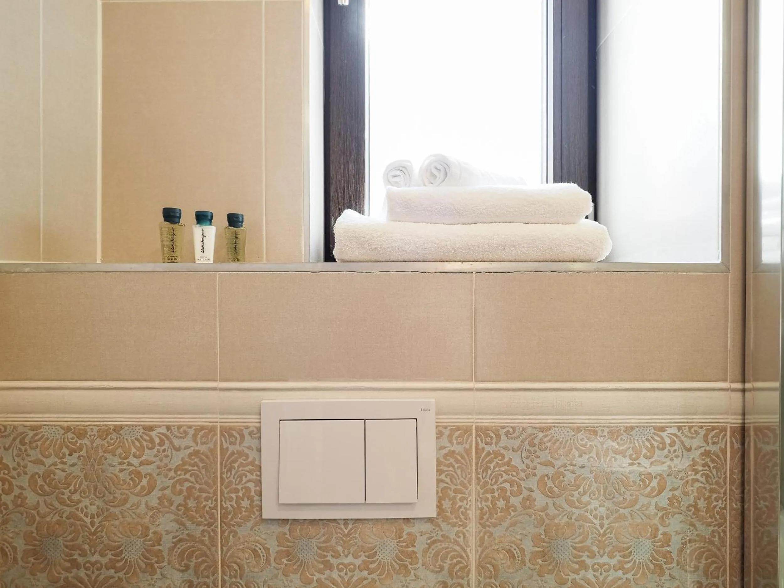 Bathroom in Boutique Central