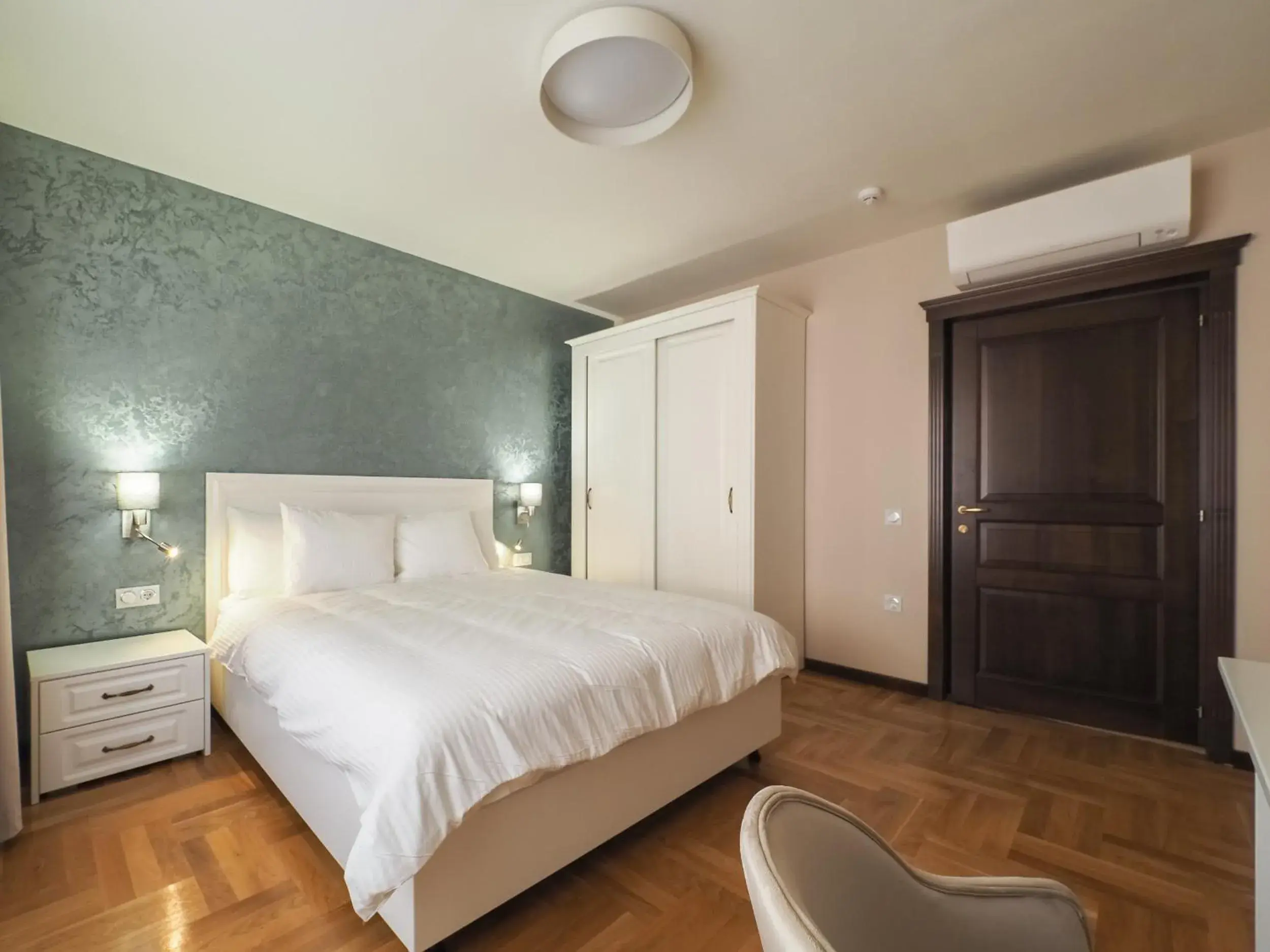 Two-Bedroom Apartment in Boutique Central Two-Bedroom Apartment in Boutique Central