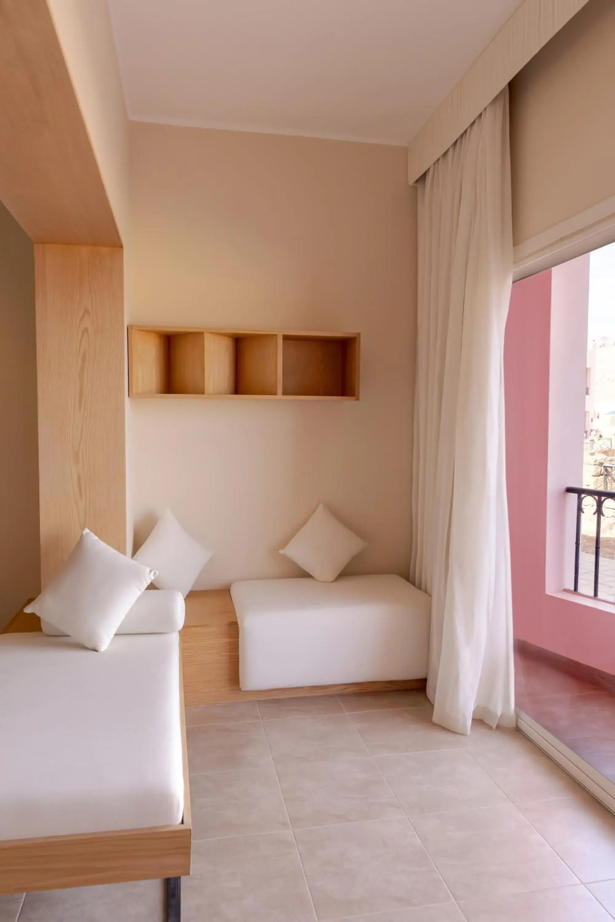 Deluxe Double or Twin Room with Sea View in La Siesta Hotel Al Sokhna Deluxe Double or Twin Room with Sea View in La Siesta Hotel Al Sokhna