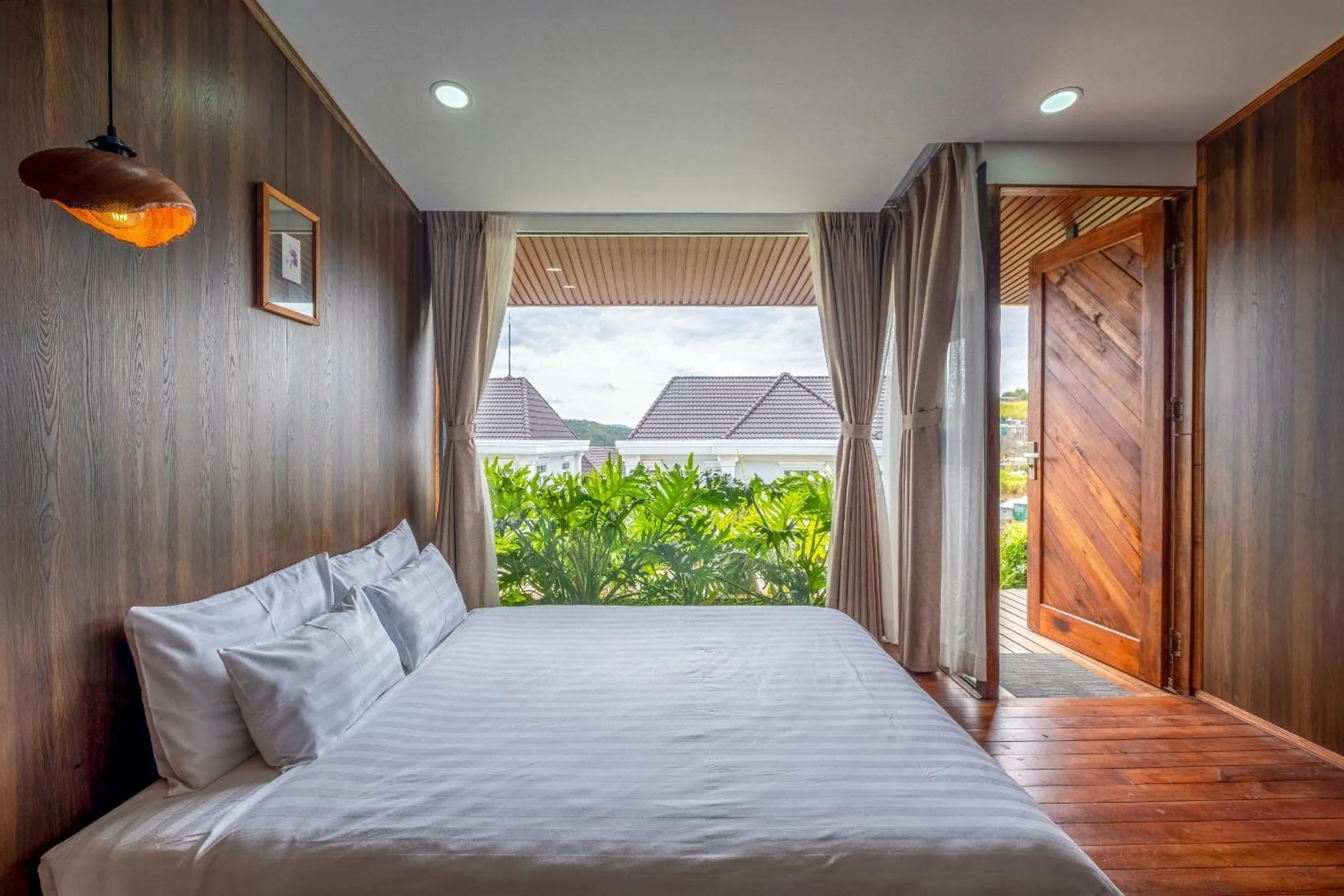 Bedroom, Bed in Orimi Cafe & Homies Dalat