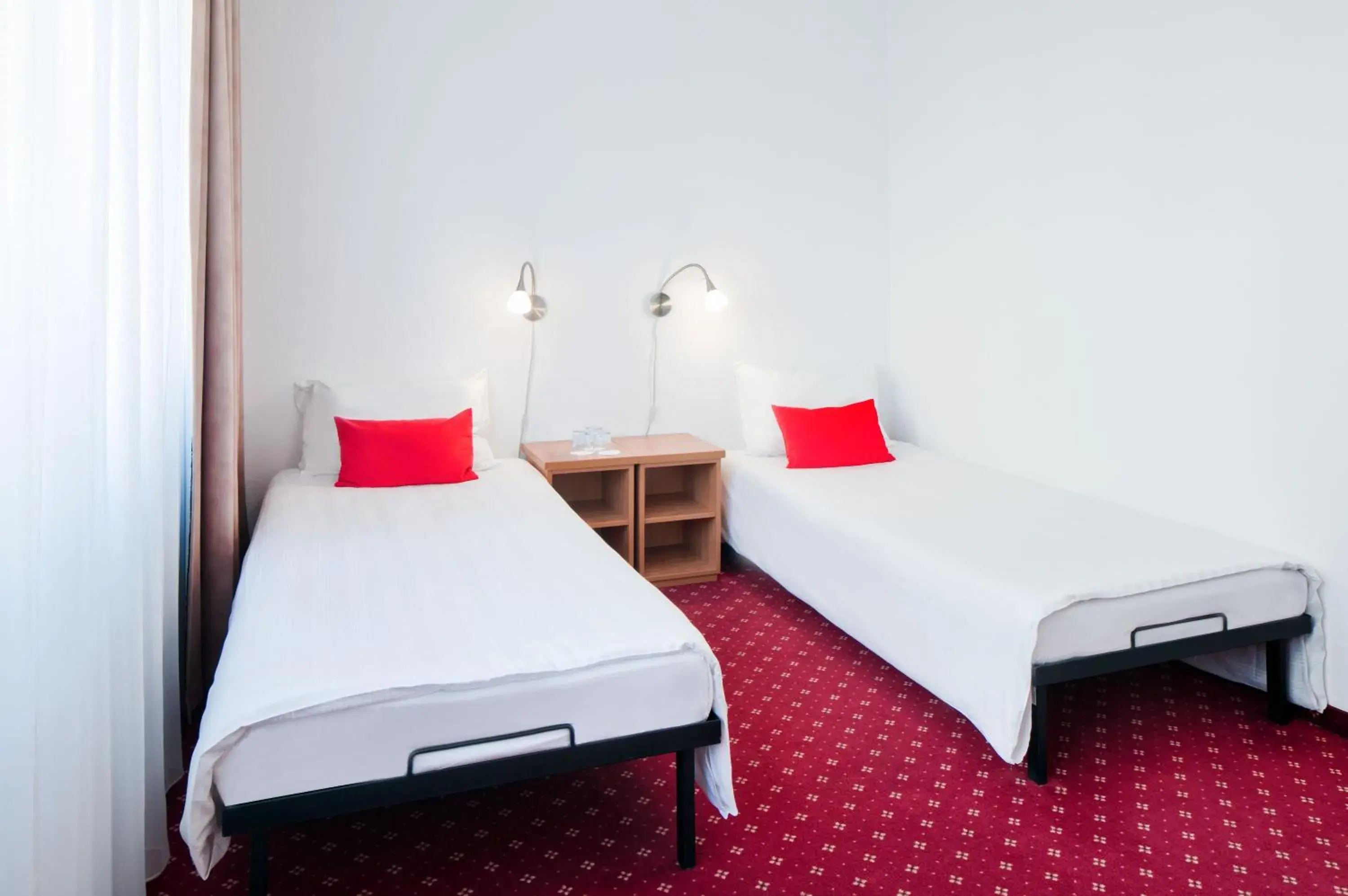 Photo of the whole room, Bed in Aramis Photo of the whole room, Bed in Aramis