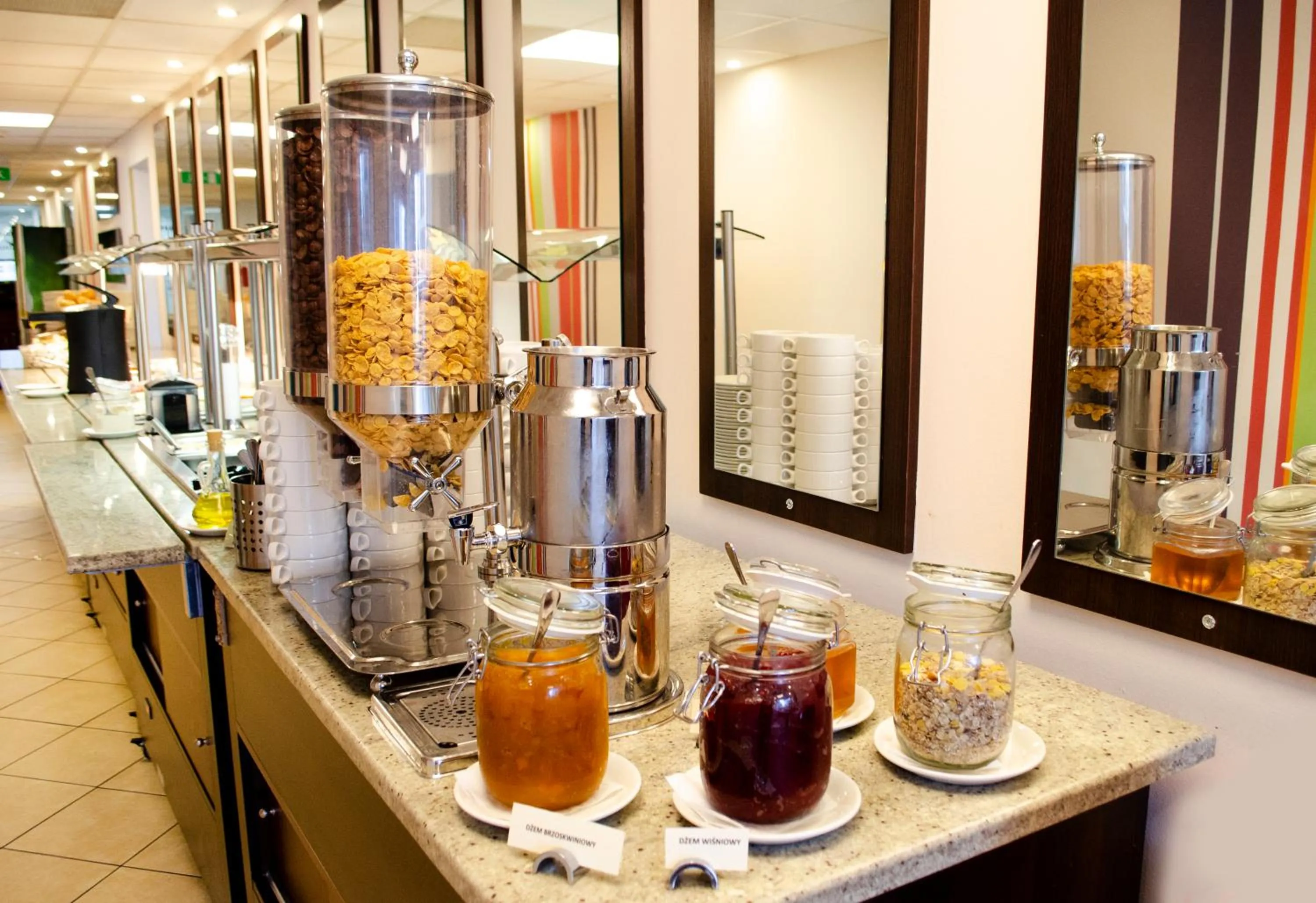 Restaurant/places to eat in Aramis