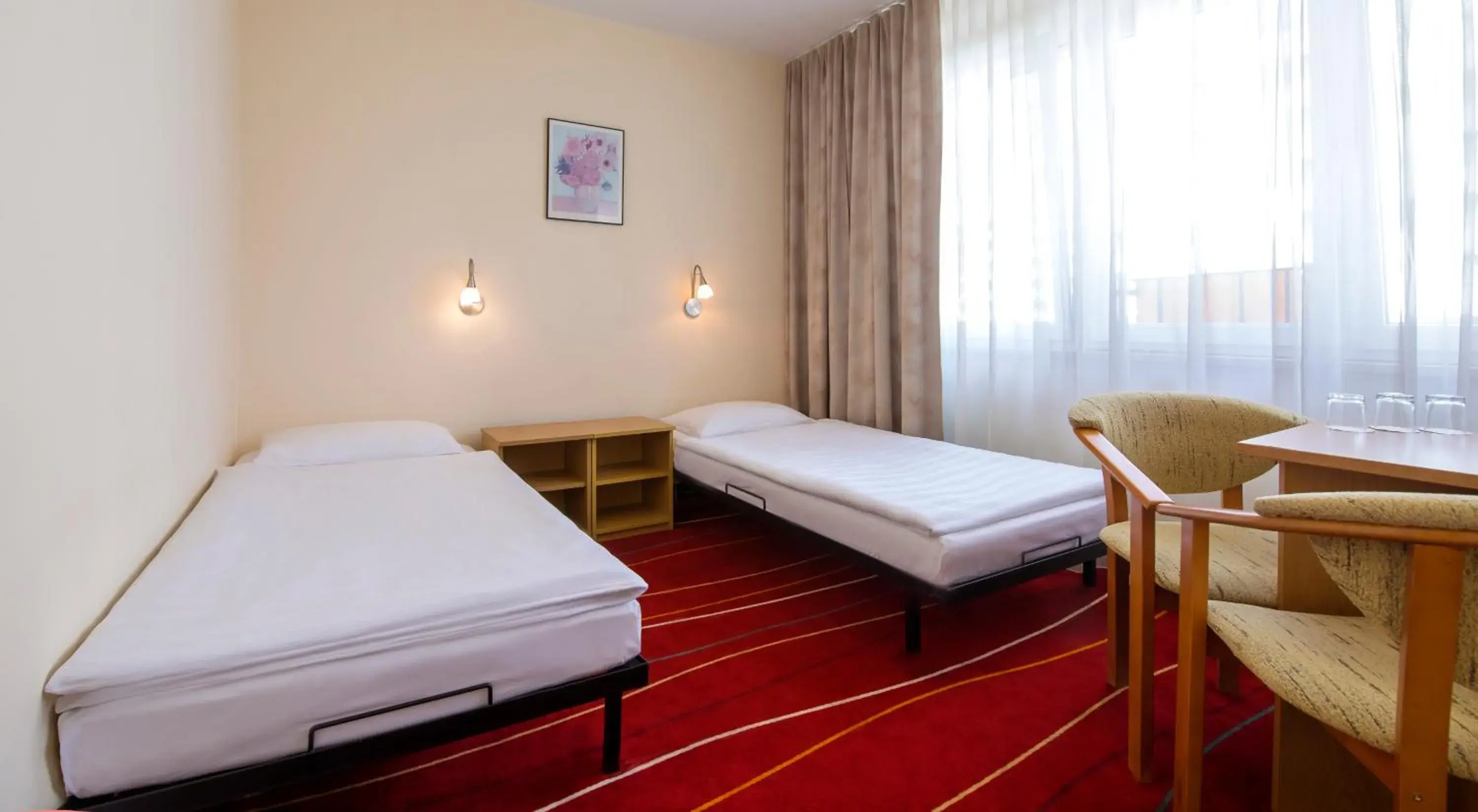 Photo of the whole room, Bed in Aramis Photo of the whole room, Bed in Aramis