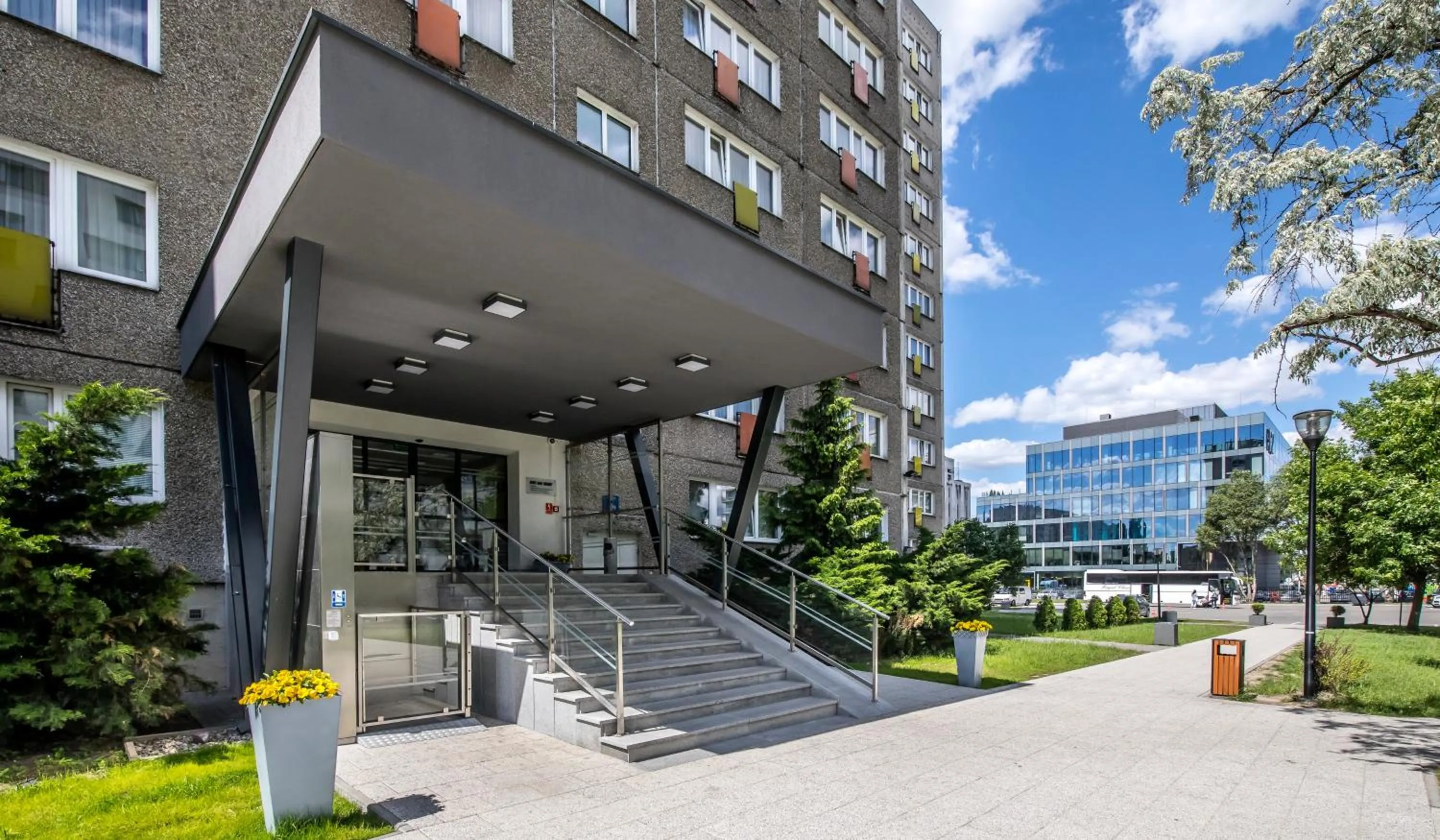 Facade/entrance in Aramis