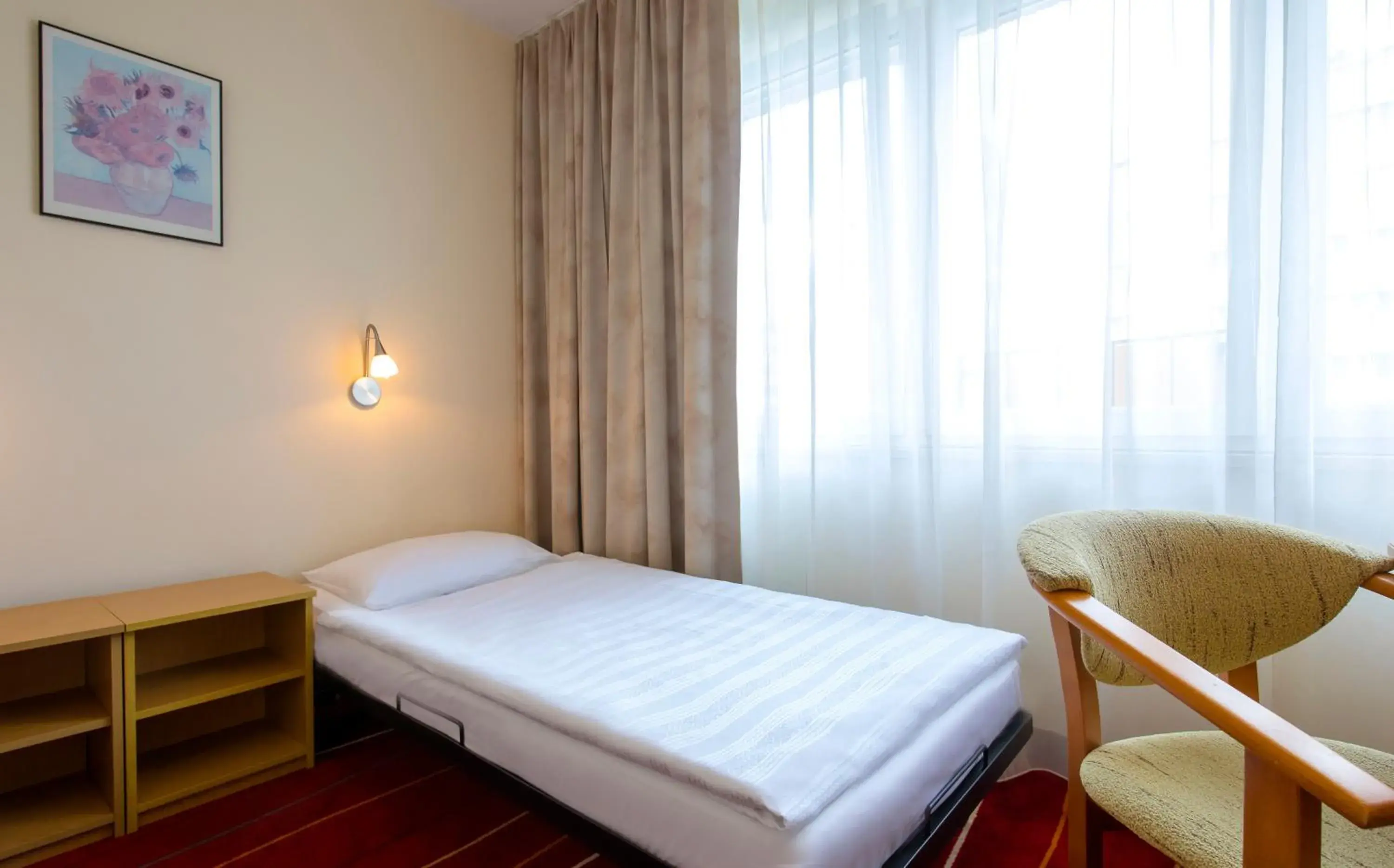 Photo of the whole room, Bed in Aramis Photo of the whole room, Bed in Aramis