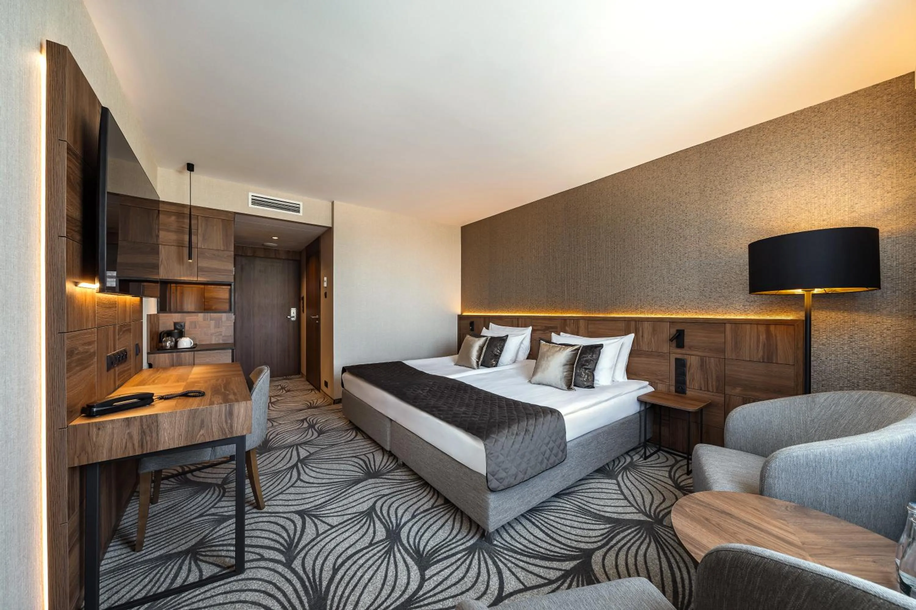 Communal lounge/ TV room, Bed in Airport Hotel Okęcie