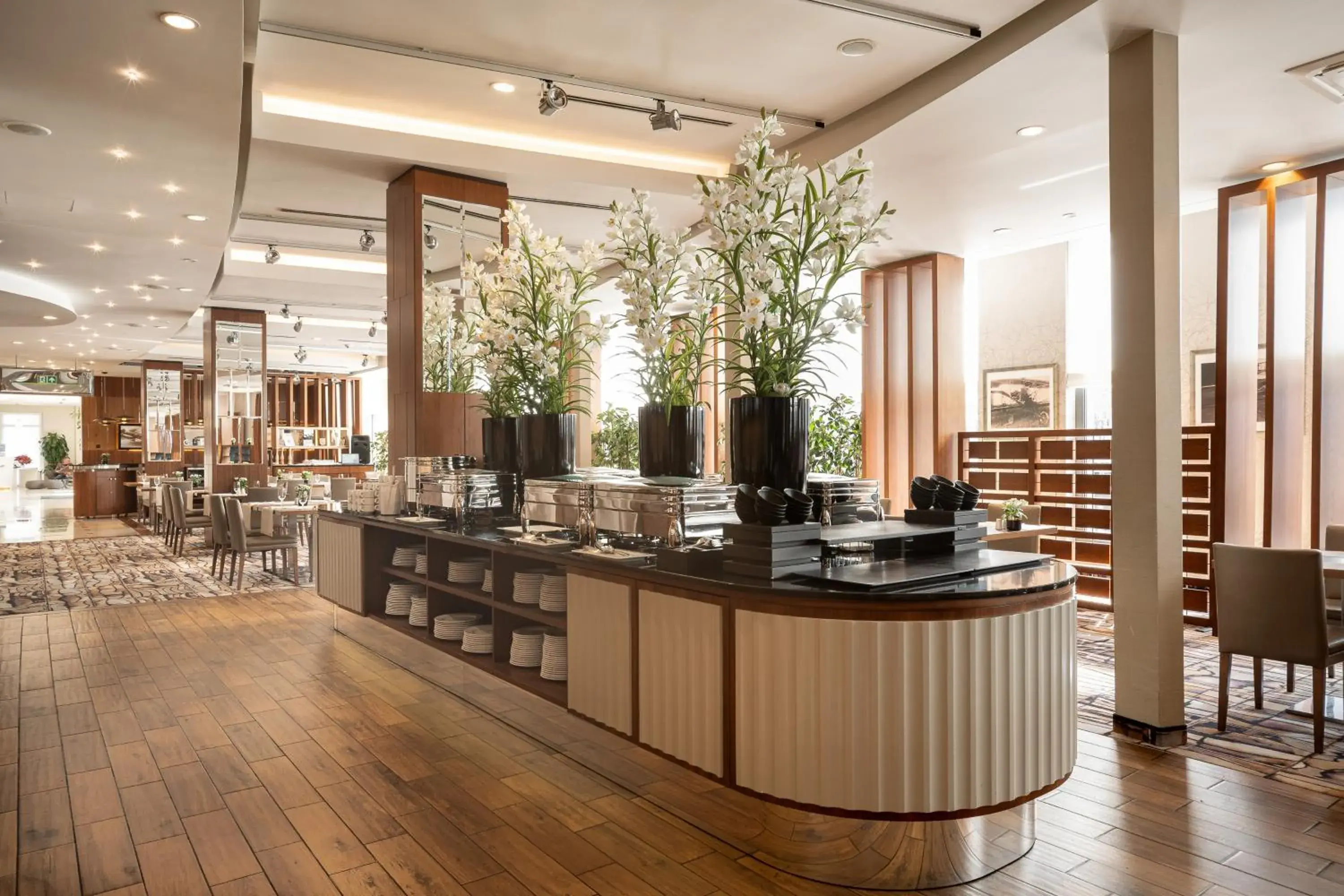 Restaurant/places to eat in Airport Hotel Okęcie Restaurant/places to eat in Airport Hotel Okęcie