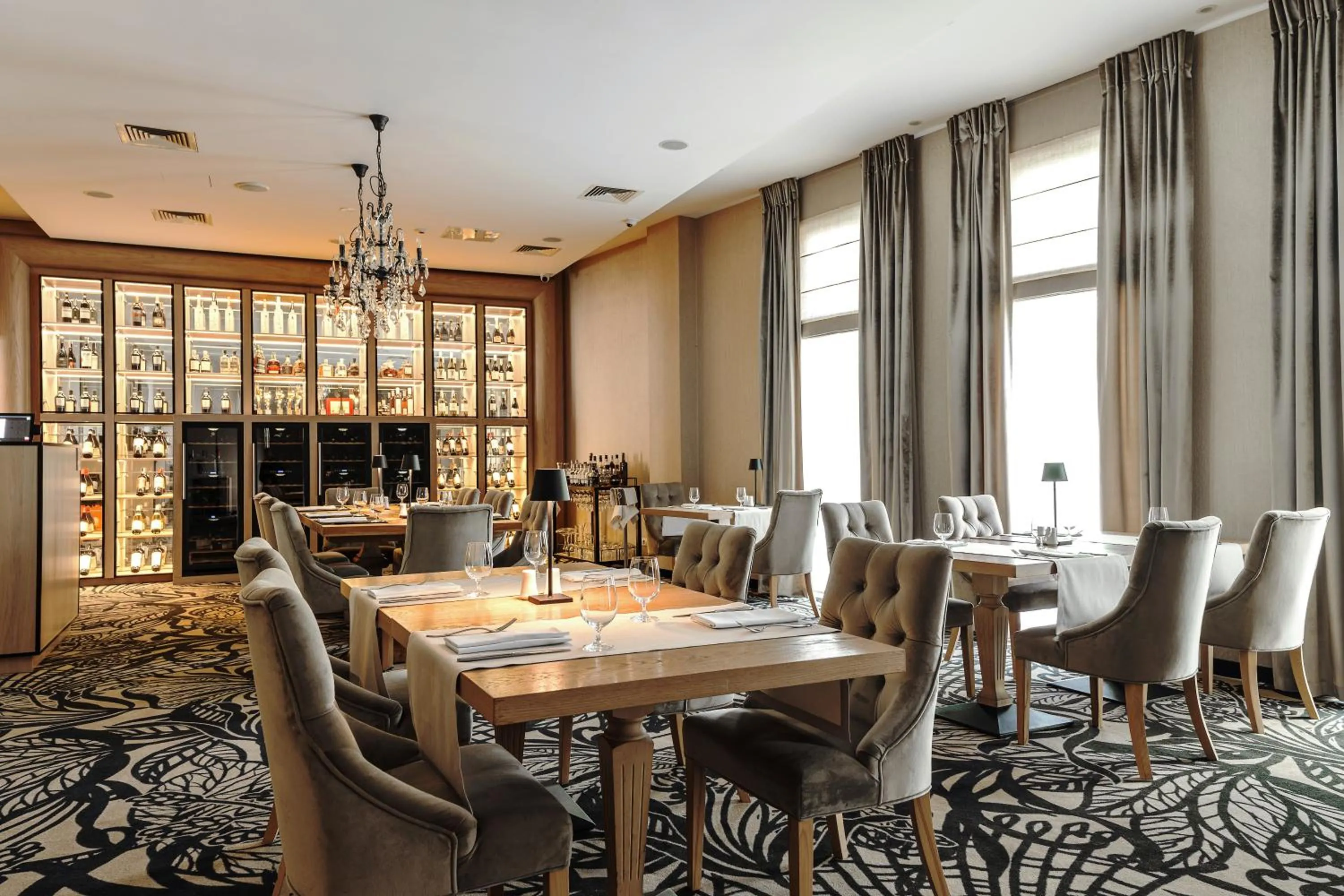 Restaurant/places to eat in Airport Hotel Okęcie