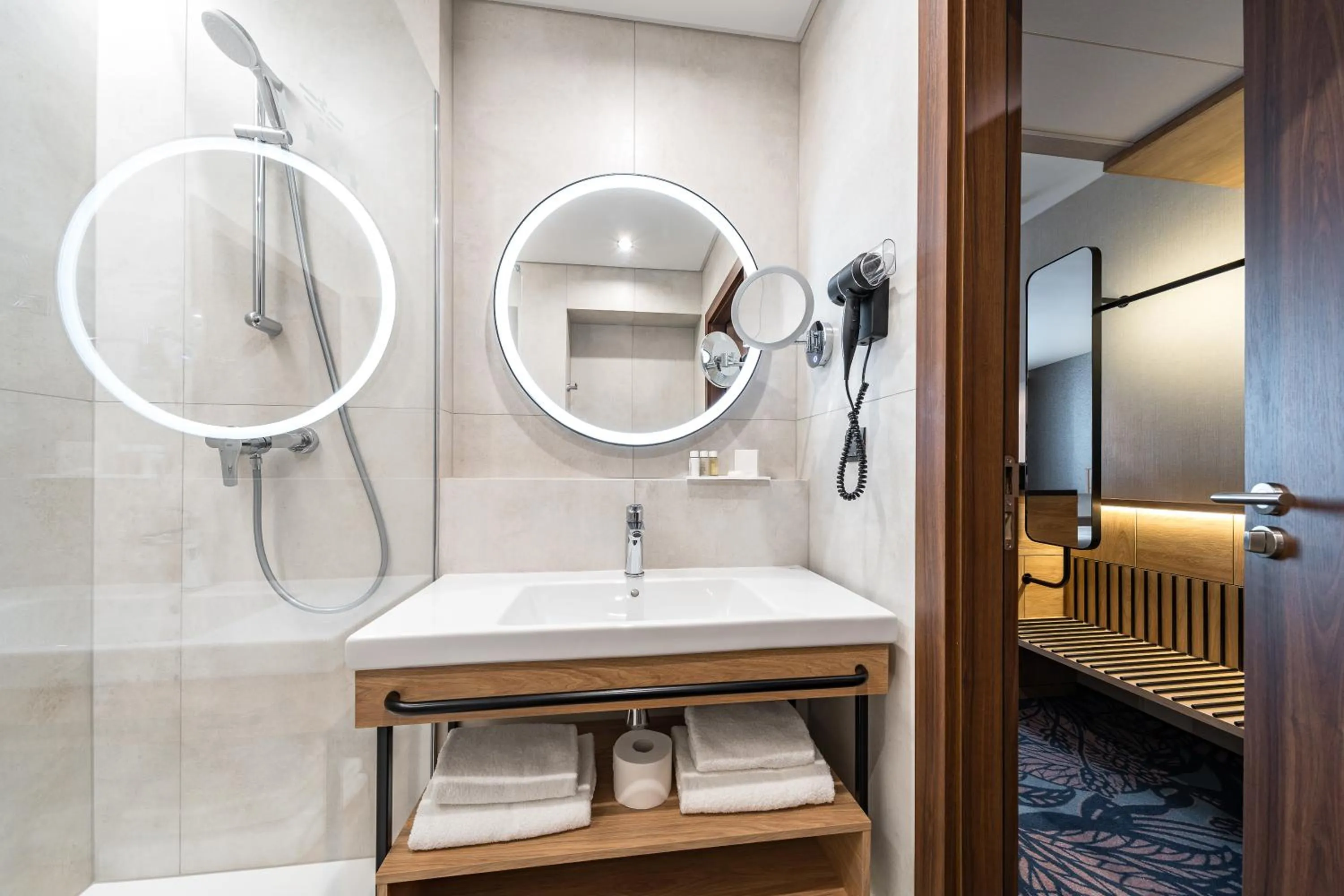 Shower in Airport Hotel Okęcie