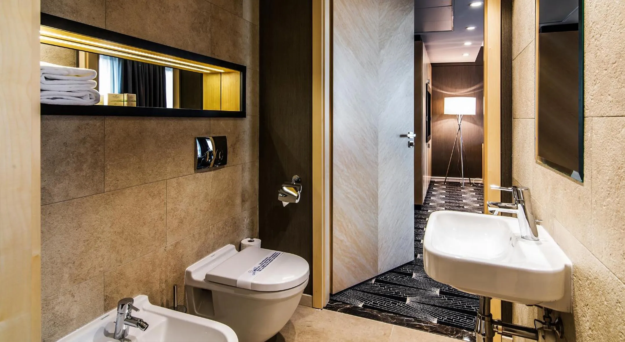 Shower in Airport Hotel Okęcie