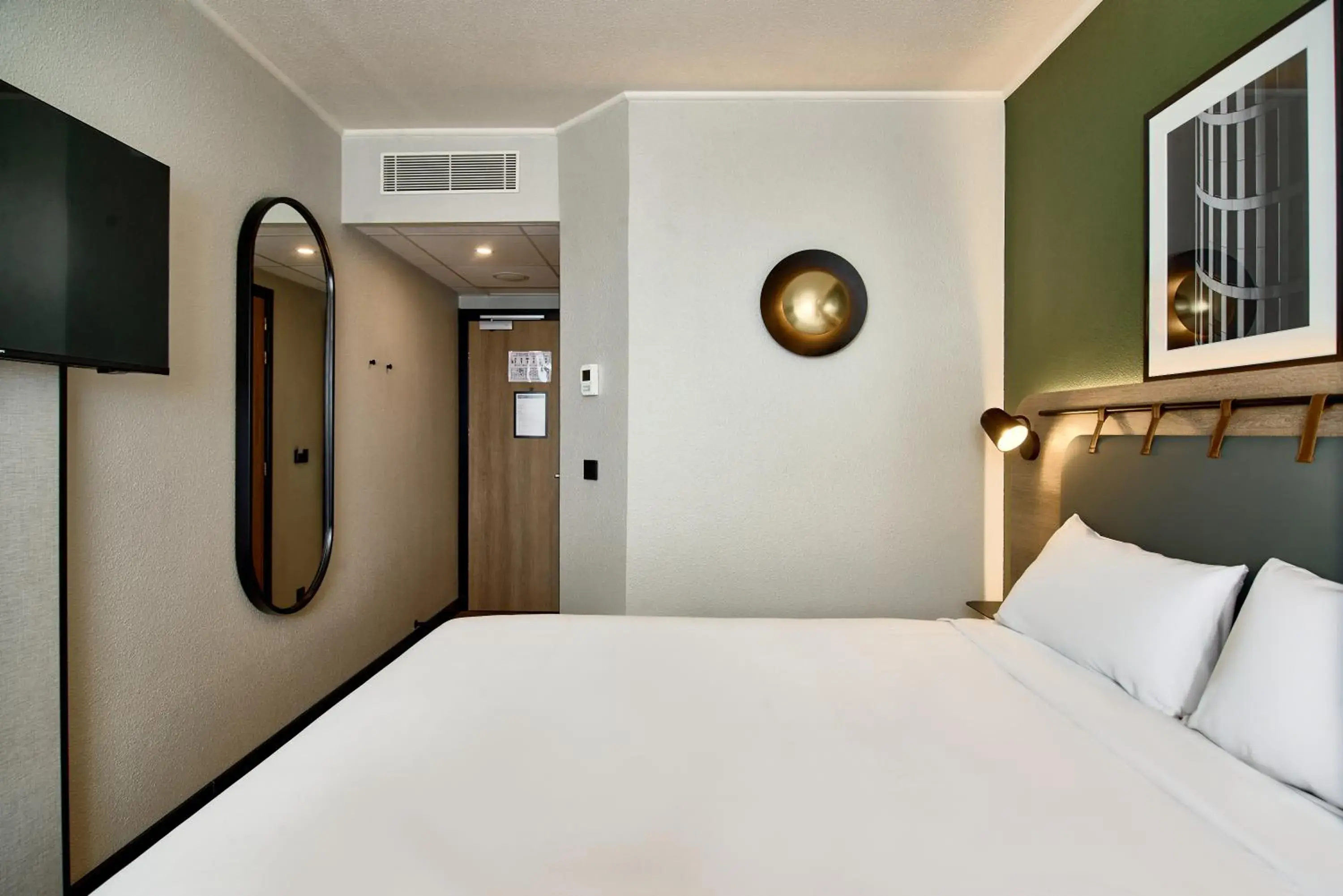 Photo of the whole room, Bed in Campanile Wroclaw - Stare Miasto Photo of the whole room, Bed in Campanile Wroclaw - Stare Miasto