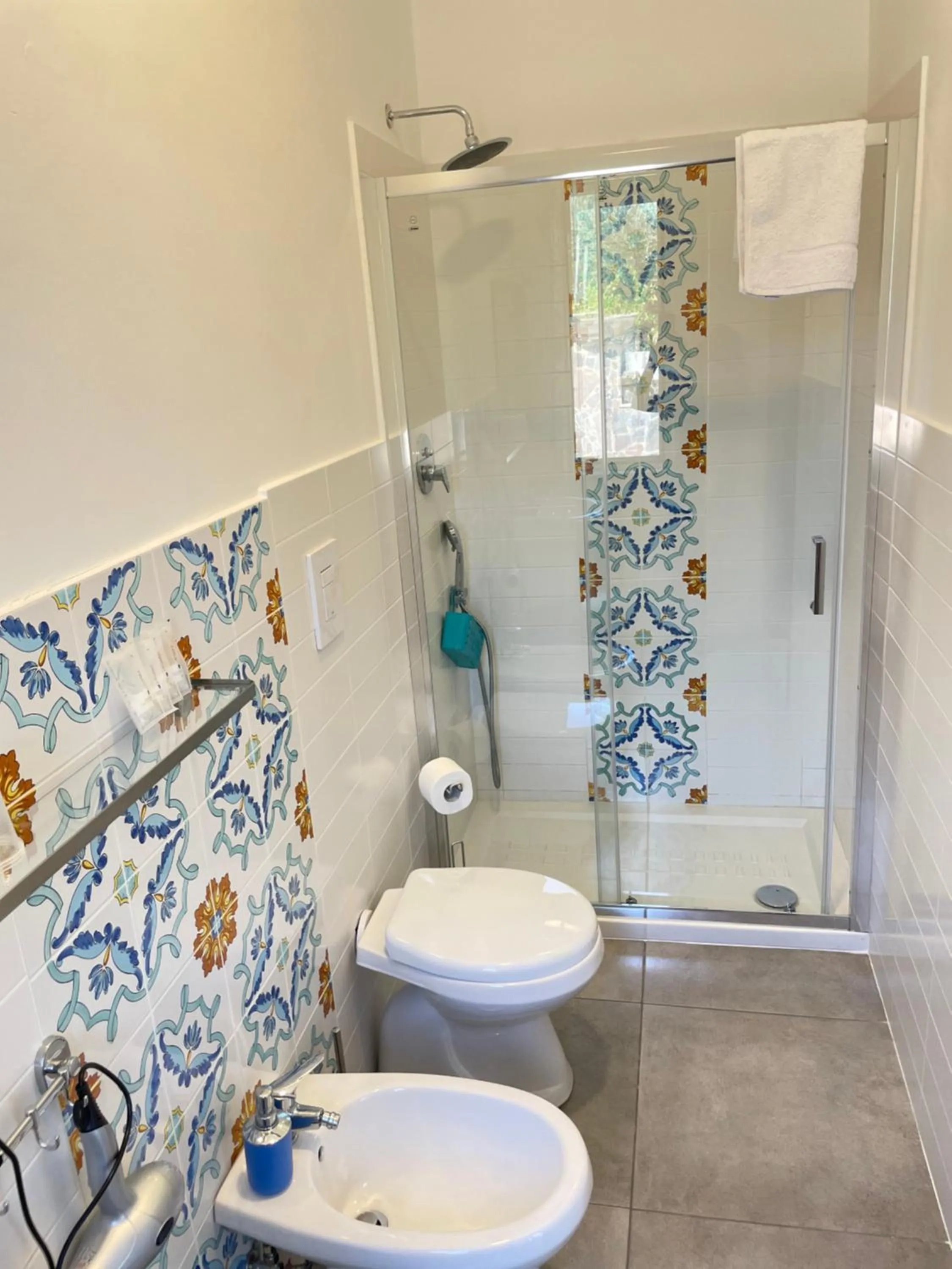 Bathroom in B&B Sunset da carla