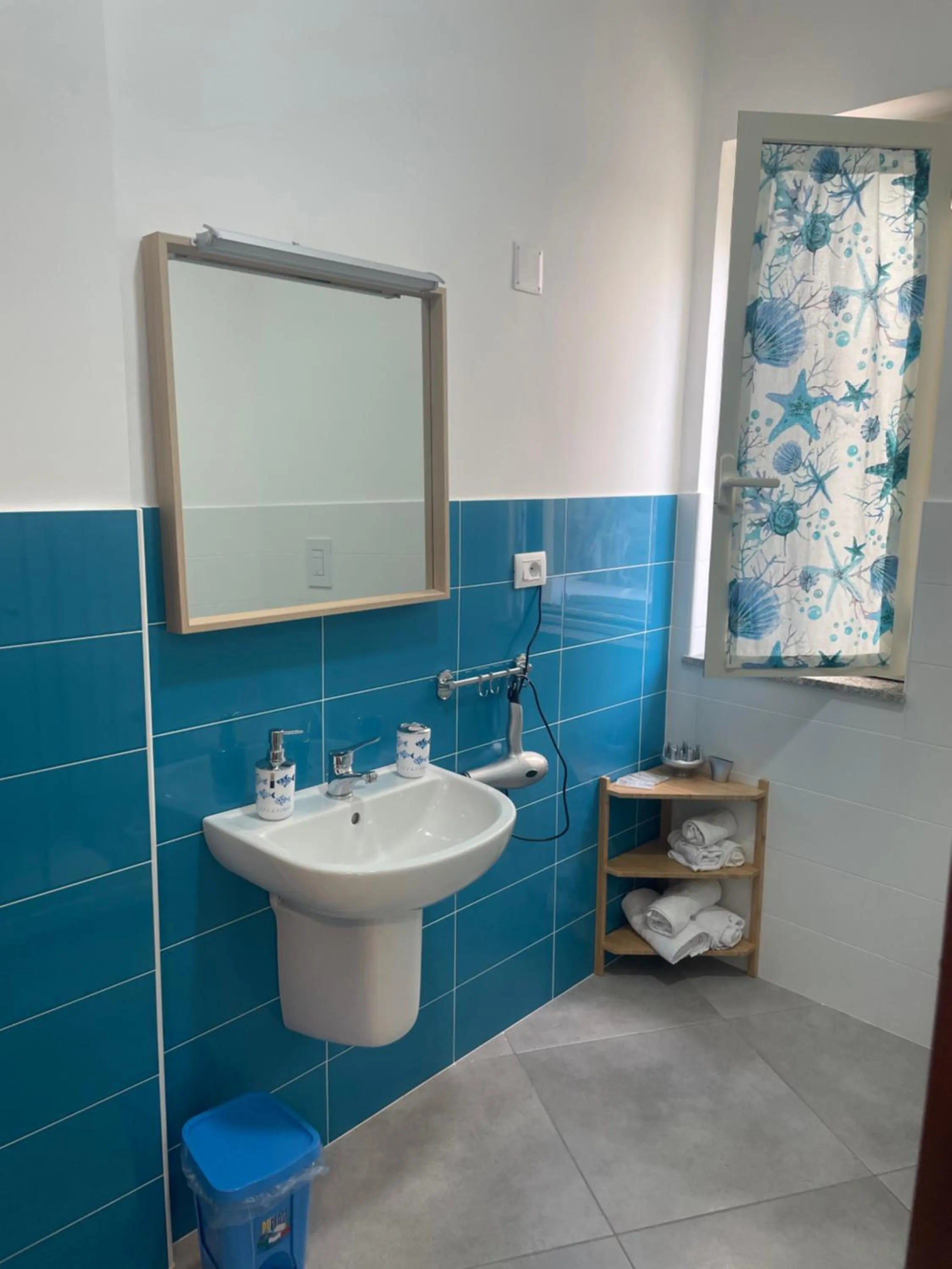 Bathroom in B&B Sunset da carla