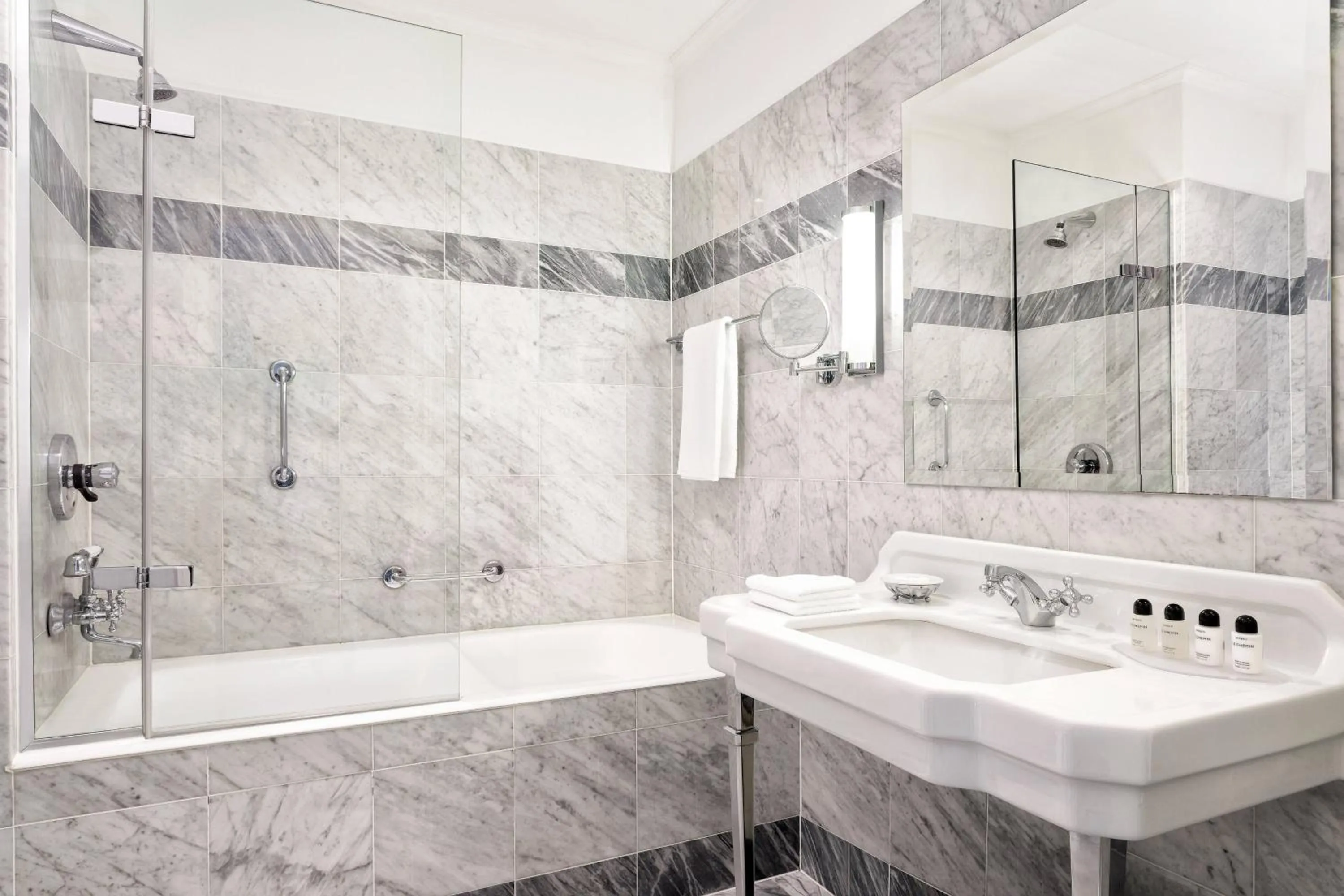 Bathroom in Hotel Bristol, A Luxury Collection Hotel, Warsaw