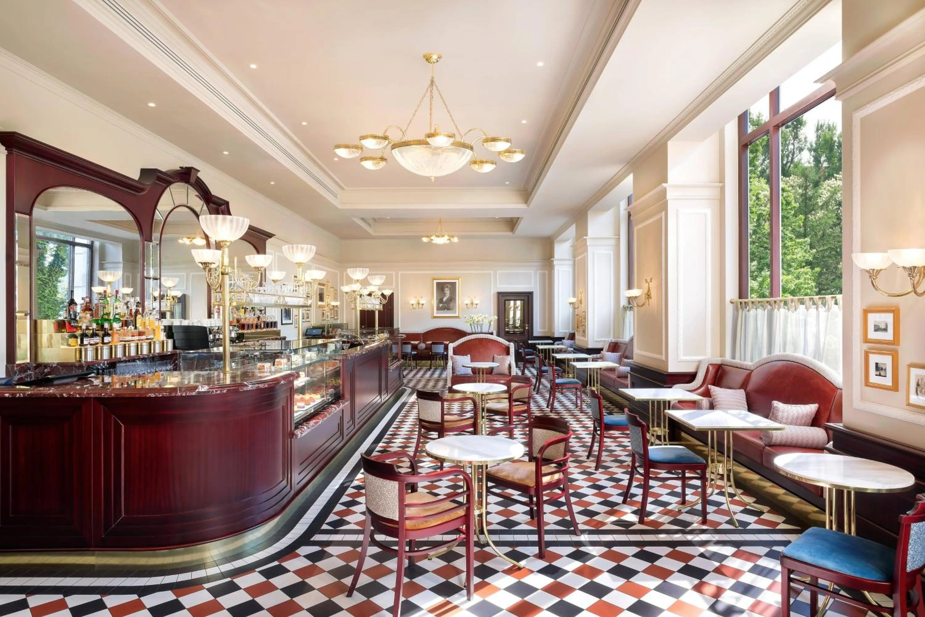 Restaurant/places to eat in Hotel Bristol, A Luxury Collection Hotel, Warsaw