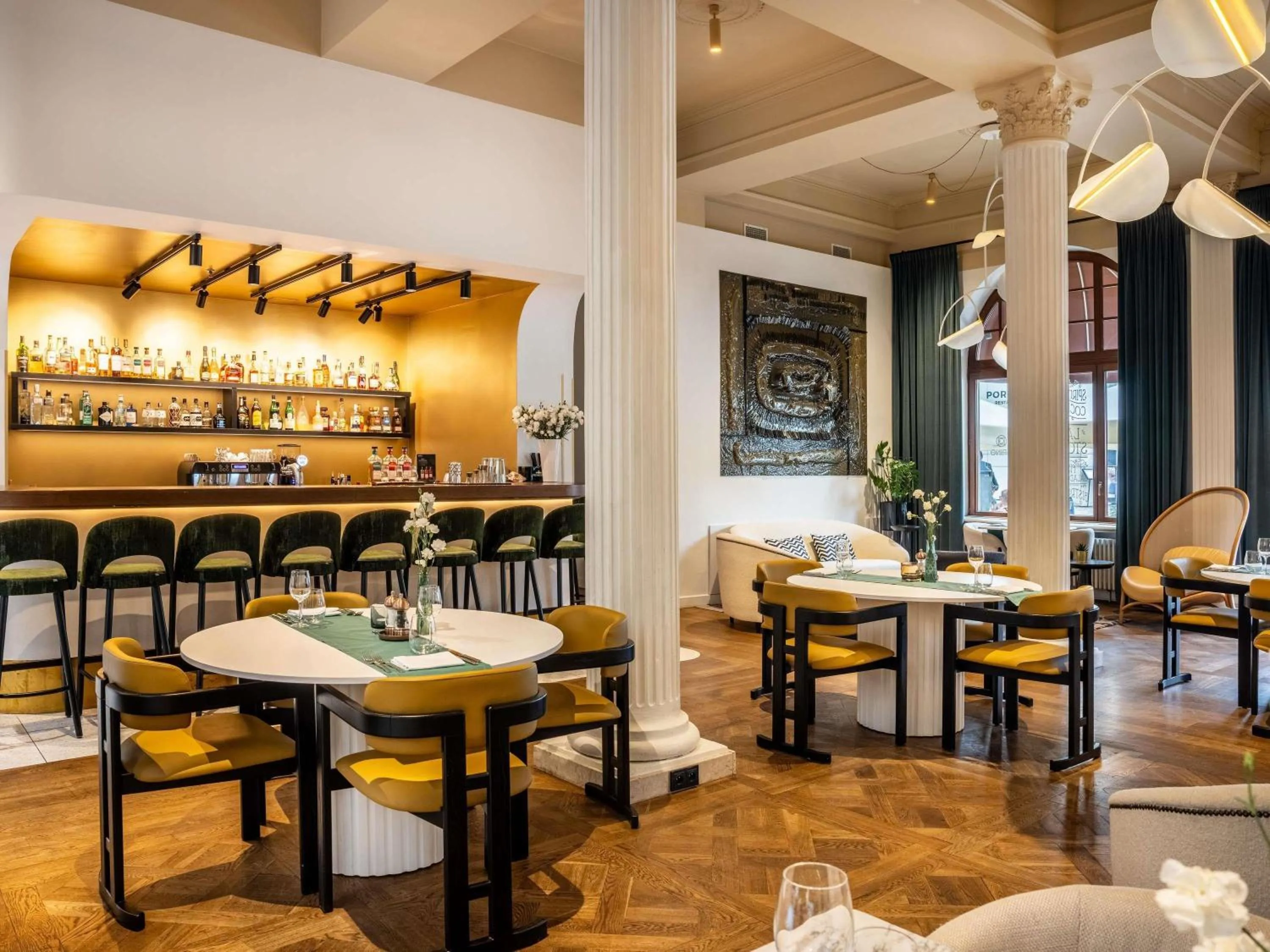 Lounge or bar in Rezydent Hotel Sopot - MGallery Collection