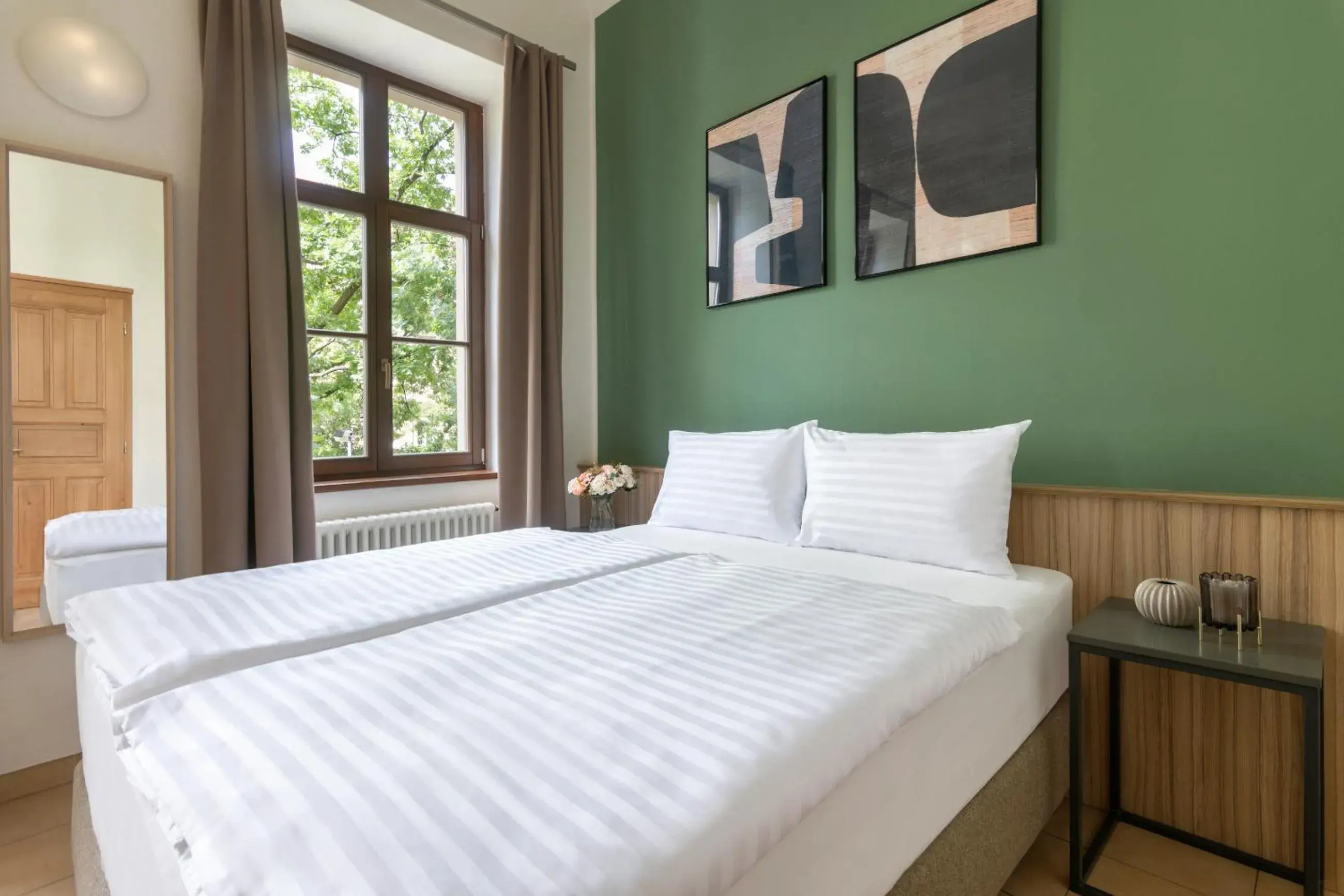 Deluxe Studio in Bohemian Dreams Apartments and Suites by Dwellfort Deluxe Studio in Bohemian Dreams Apartments and Suites by Dwellfort