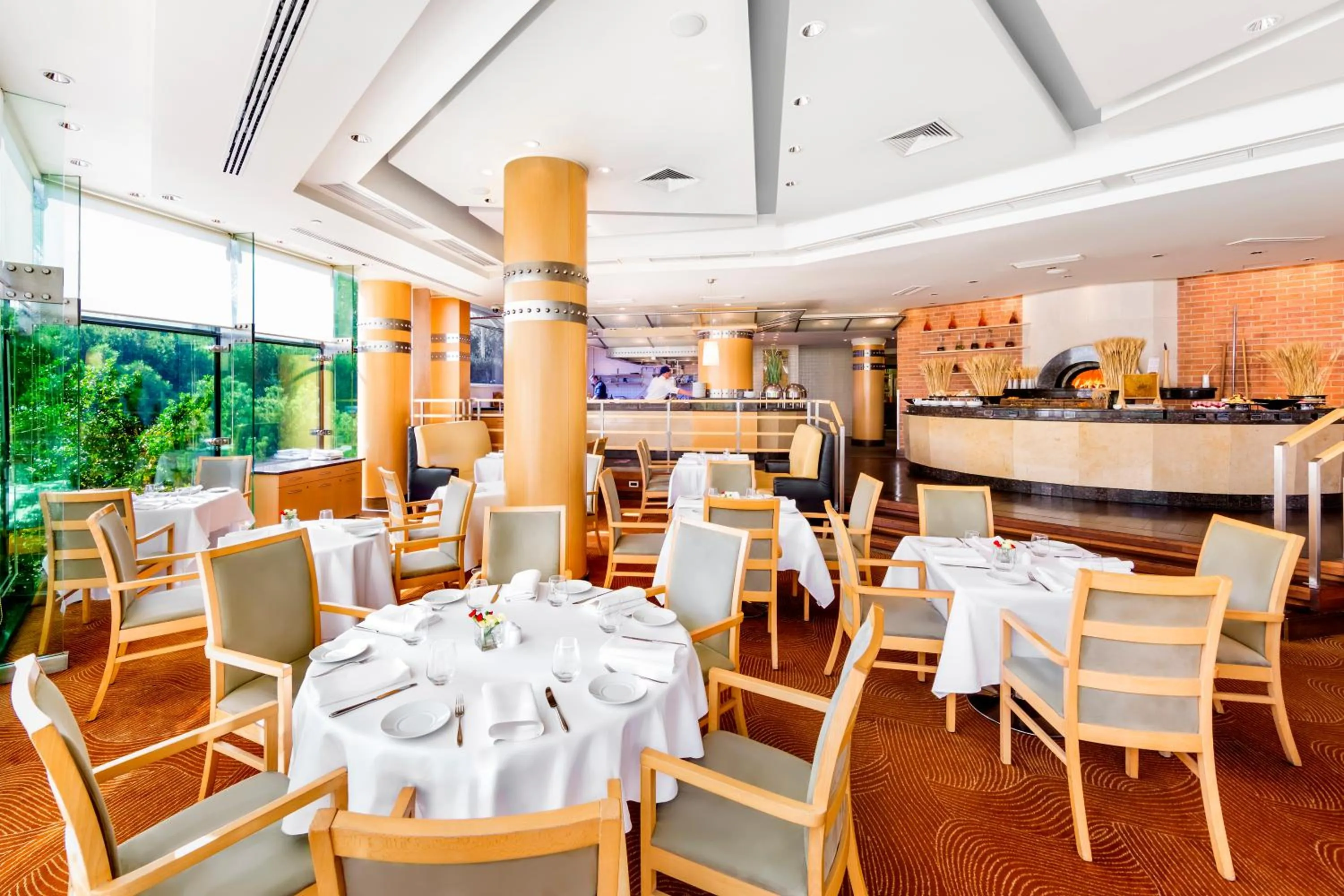 Restaurant/places to eat in Regent Warsaw Hotel