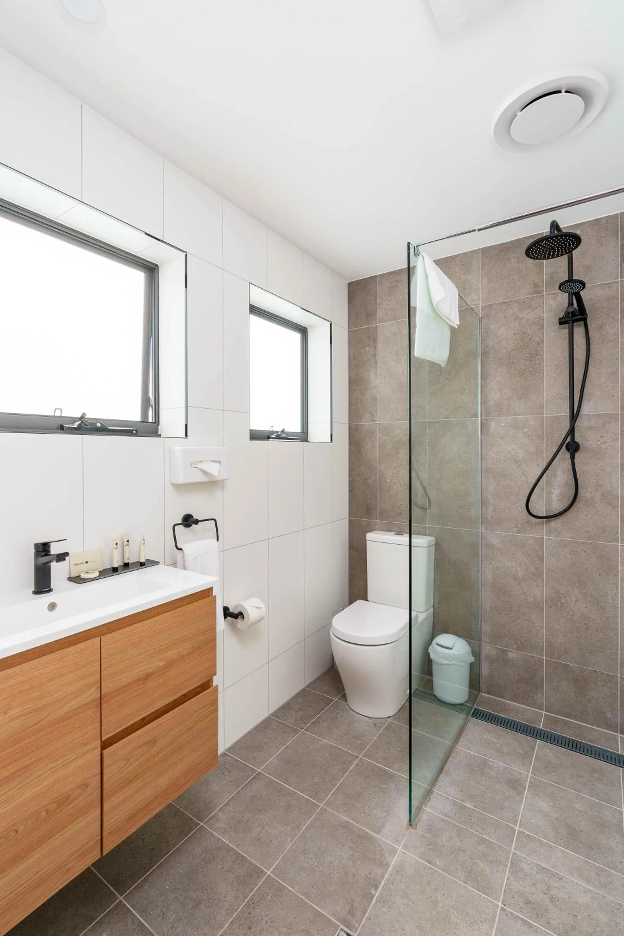 Shower in Hunter Studios - Maitland